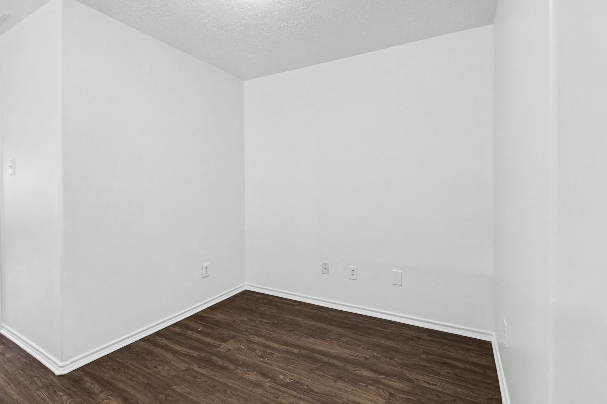 6304 Stoney Creek Drive Property Photo 9