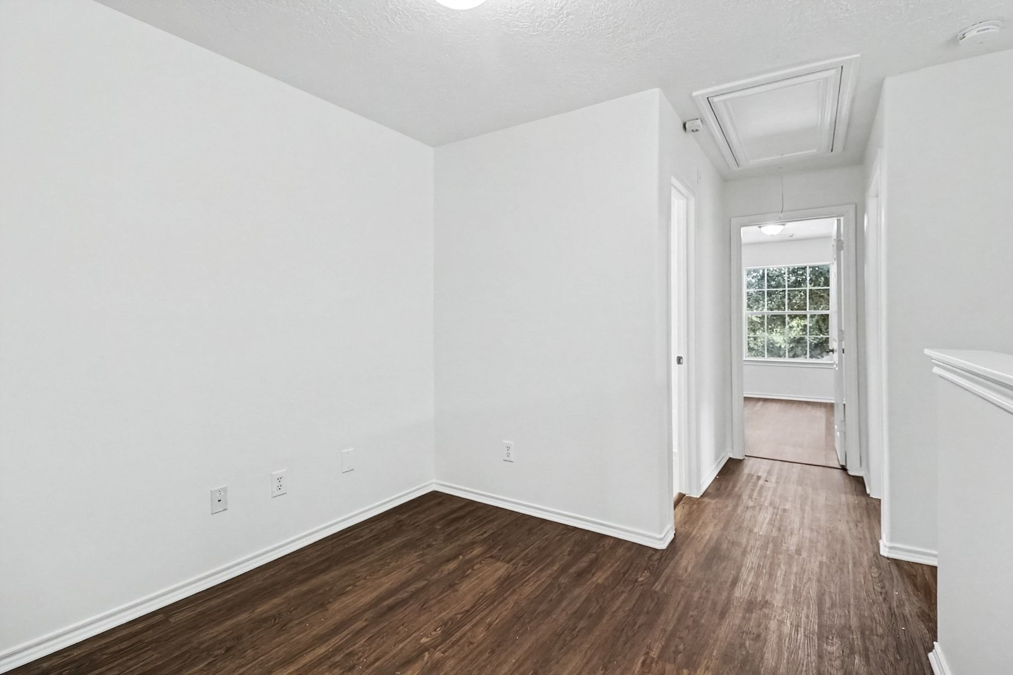 6304 Stoney Creek Drive Property Photo 10