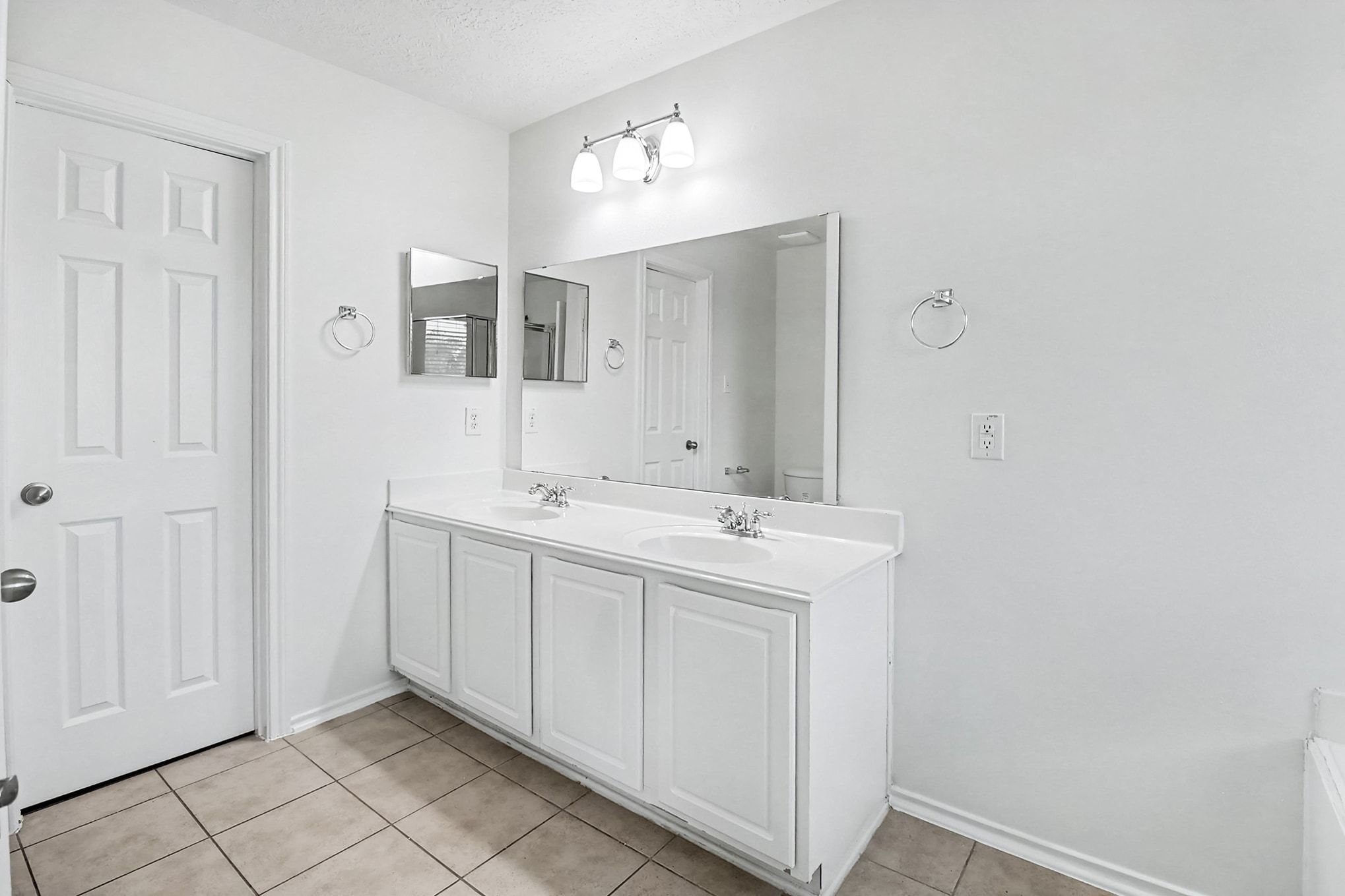 6304 Stoney Creek Drive Property Photo 14