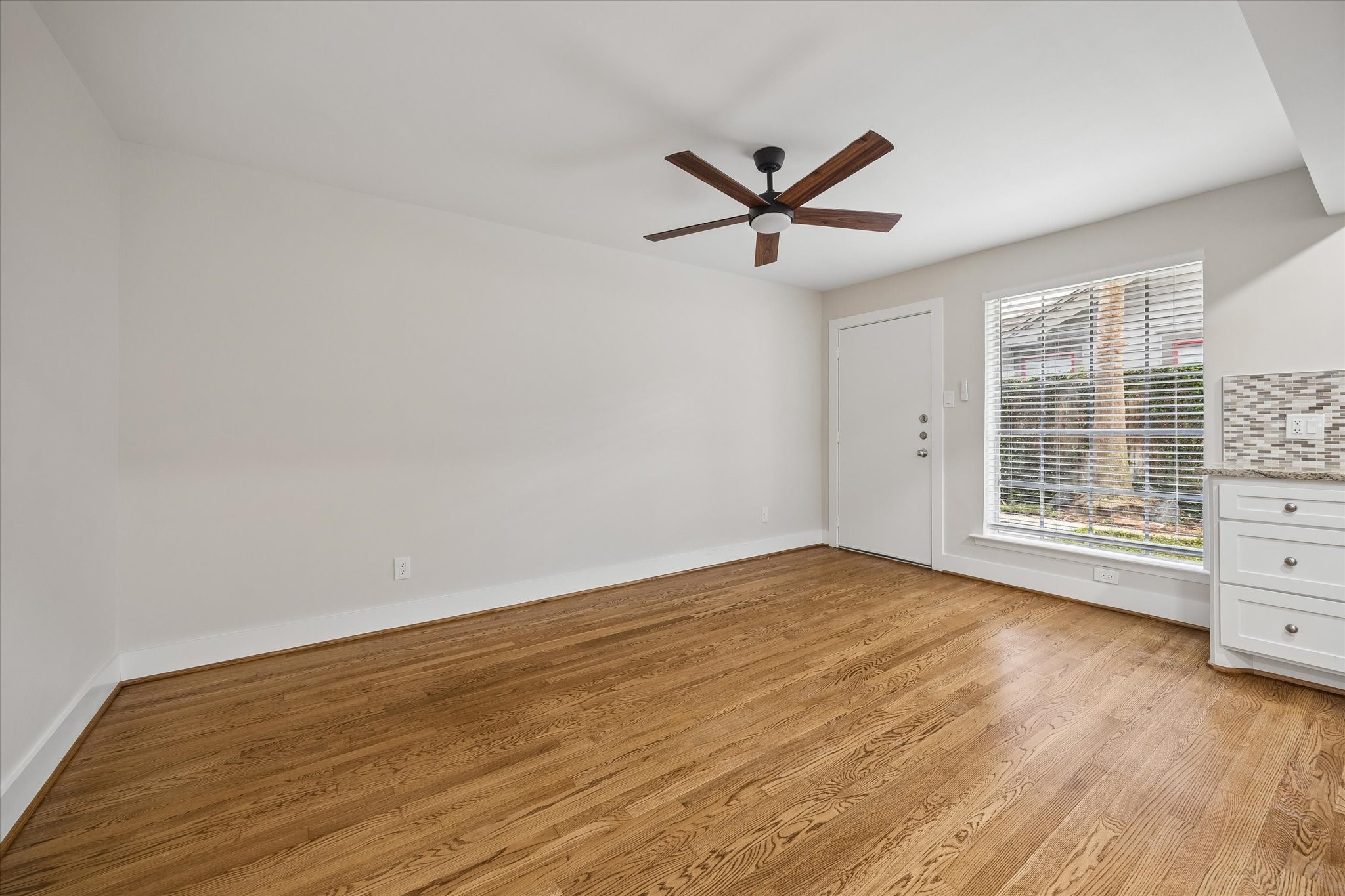 2023 Huldy Street 3 Property Photo 6