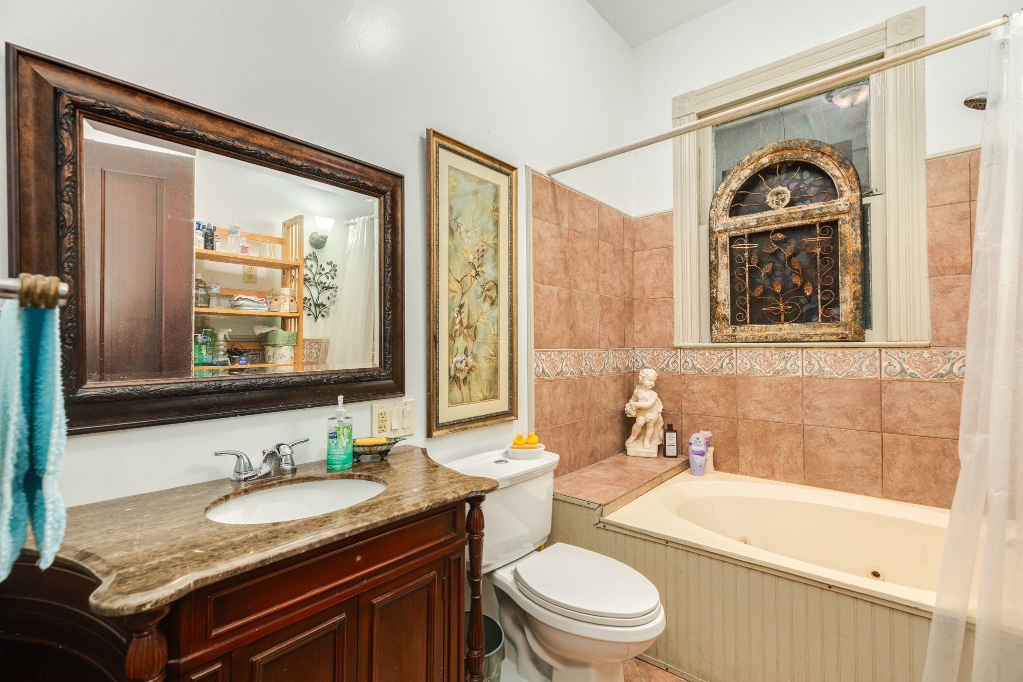 1619 Sealy Street Property Photo 33