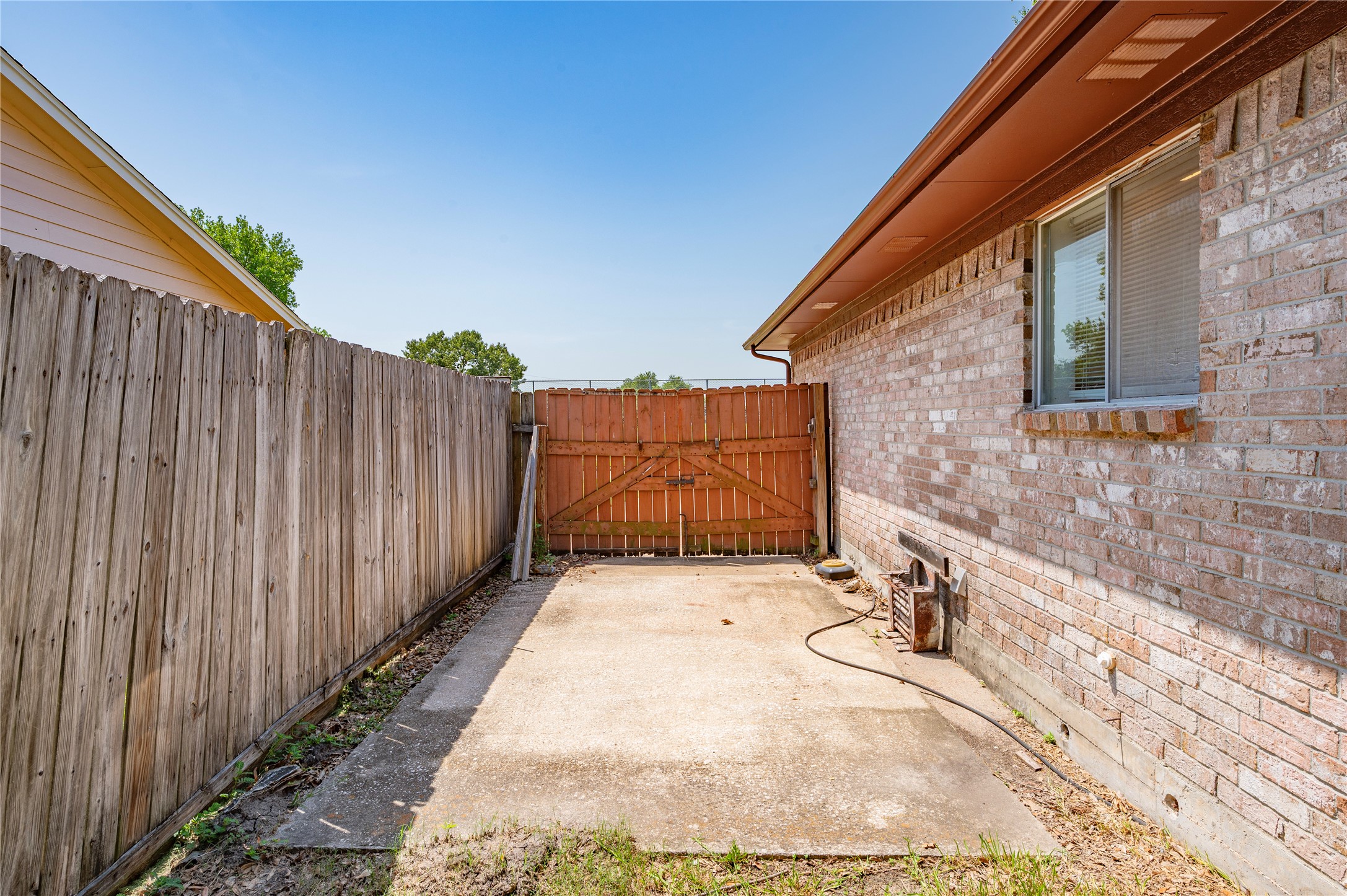 2906 Heatherwood Drive Property Photo 4