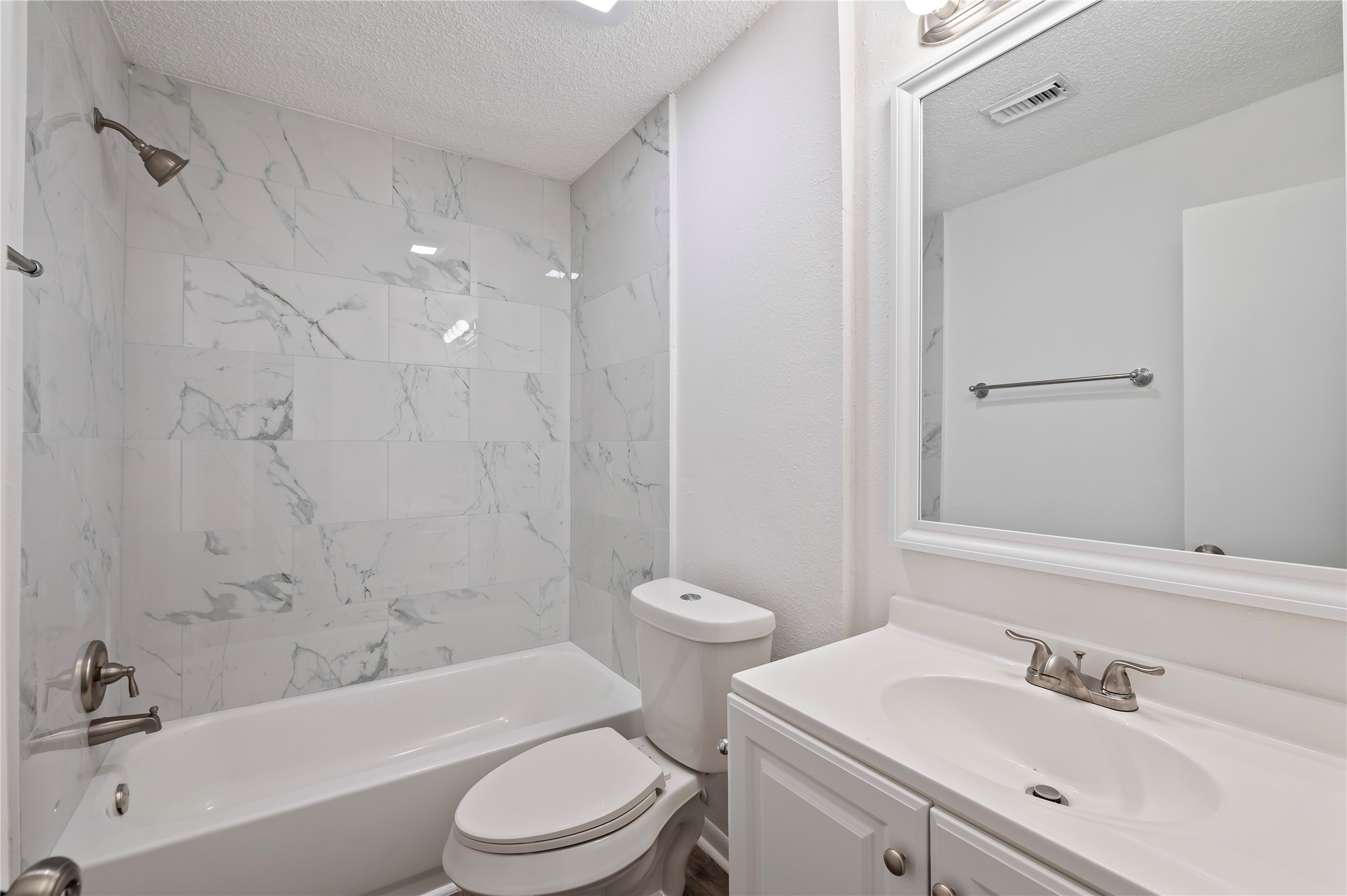 2906 Heatherwood Drive Property Photo 20