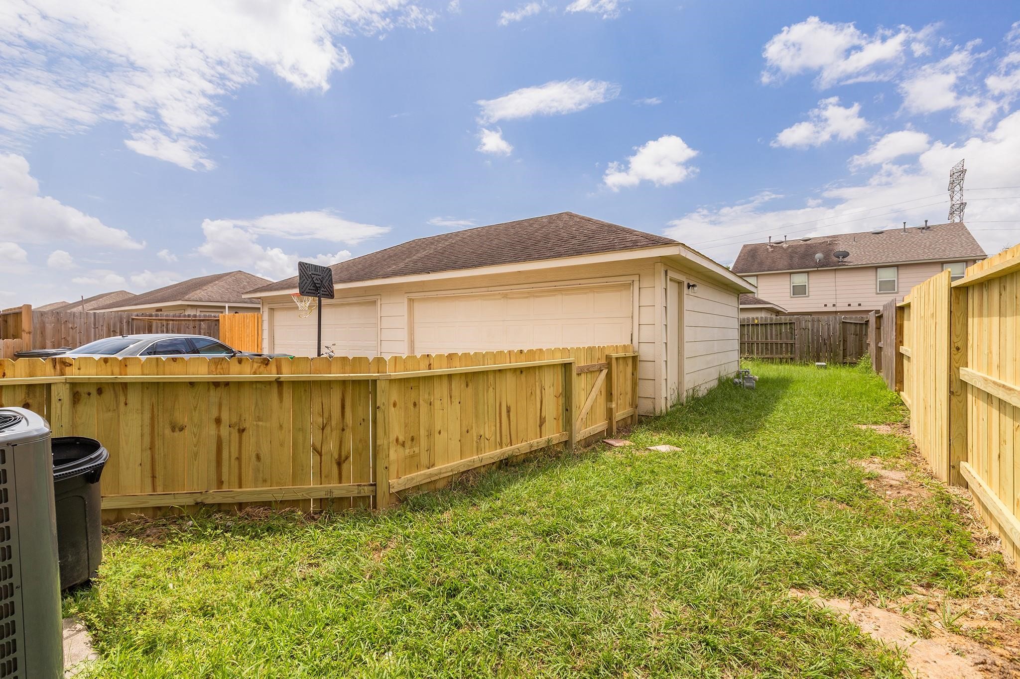 16815 Libson Falls Drive Property Photo 21