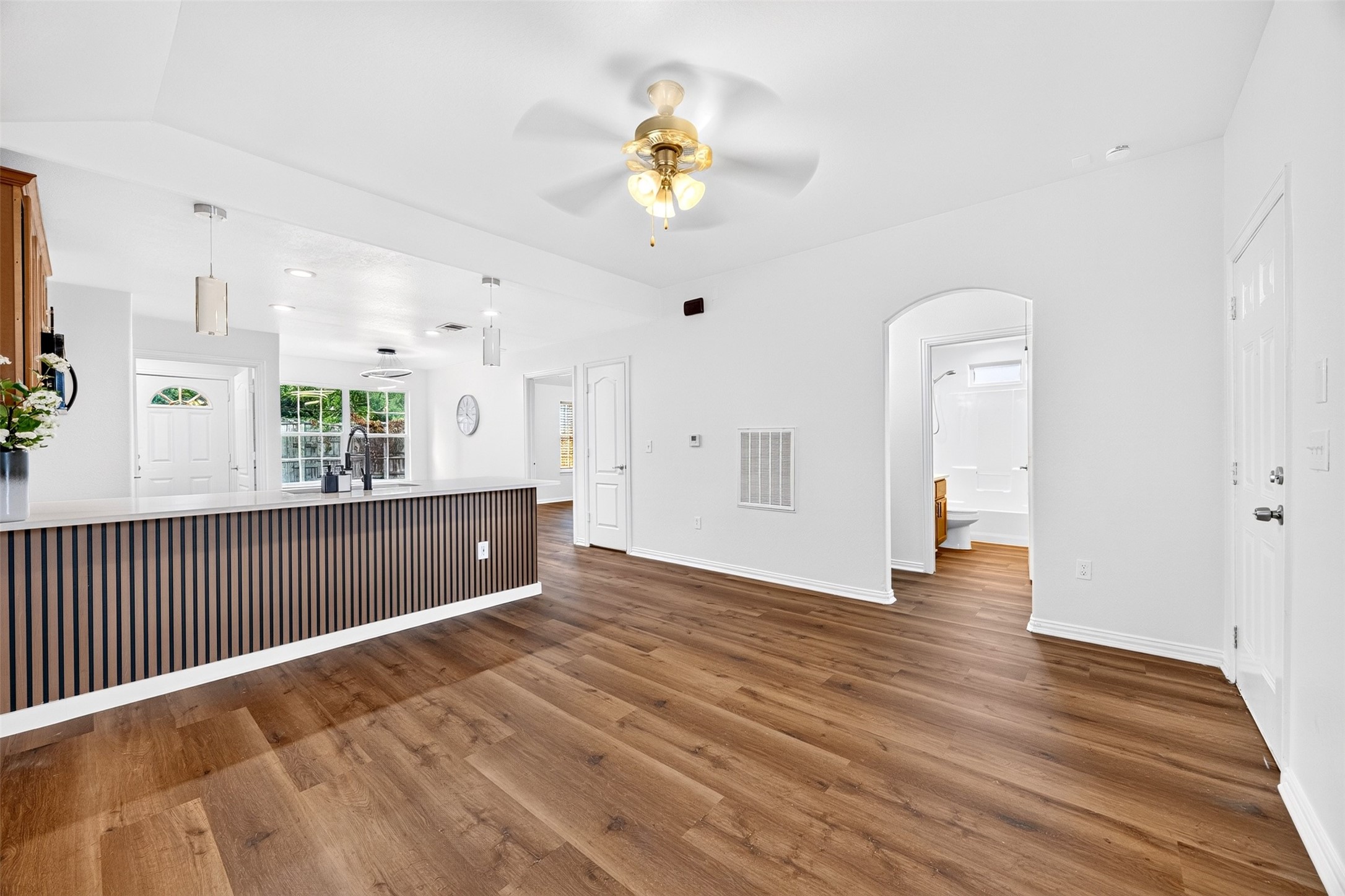 1302 Shearn Street Property Photo 7