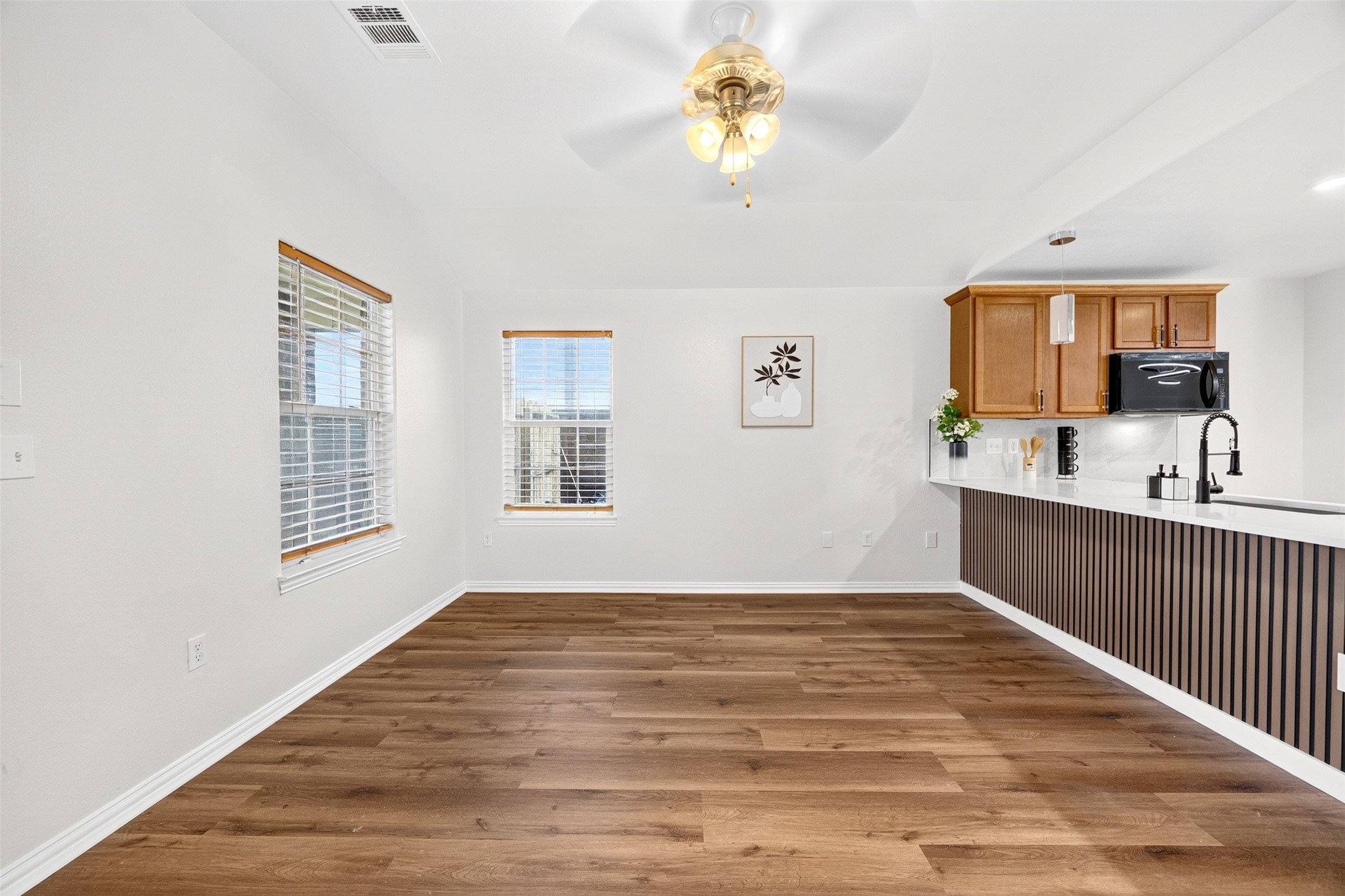 1302 Shearn Street Property Photo 8