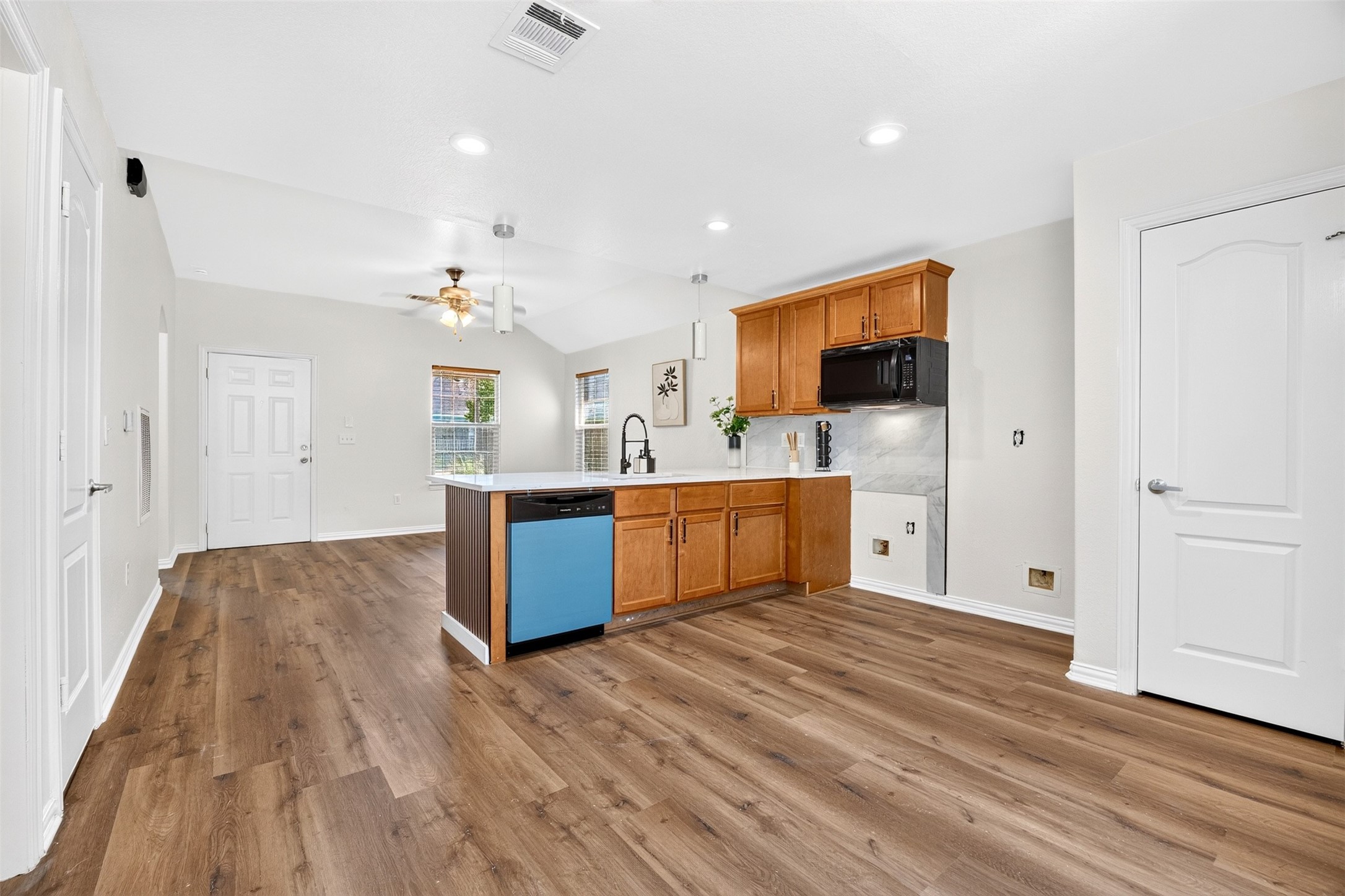 1302 Shearn Street Property Photo 14