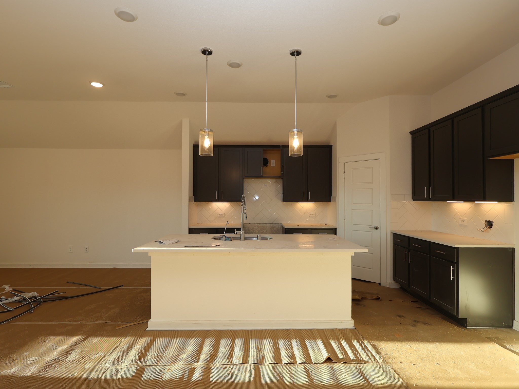 958 Garden Path Drive Property Photo 3