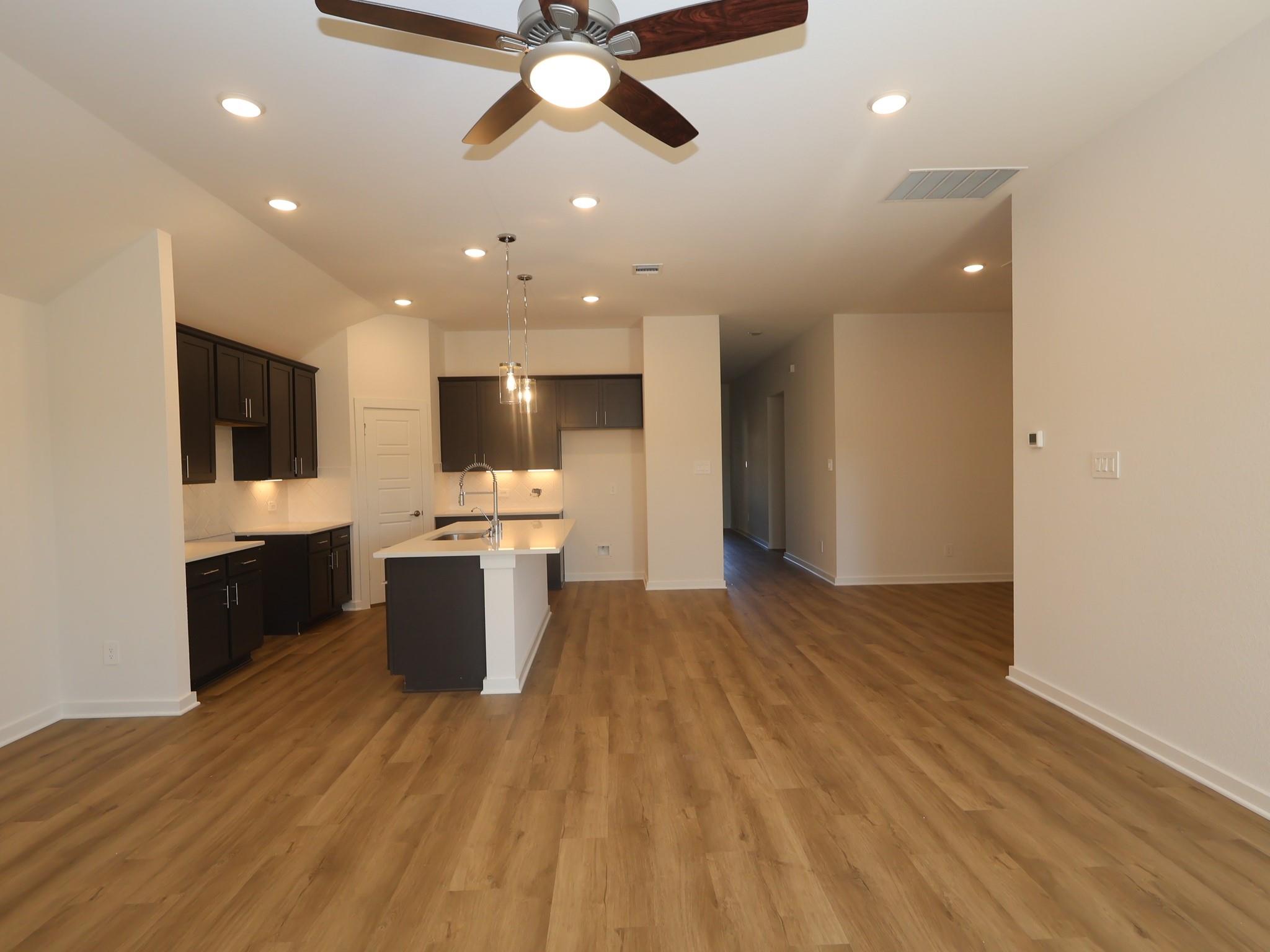 958 Garden Path Drive Property Photo 3