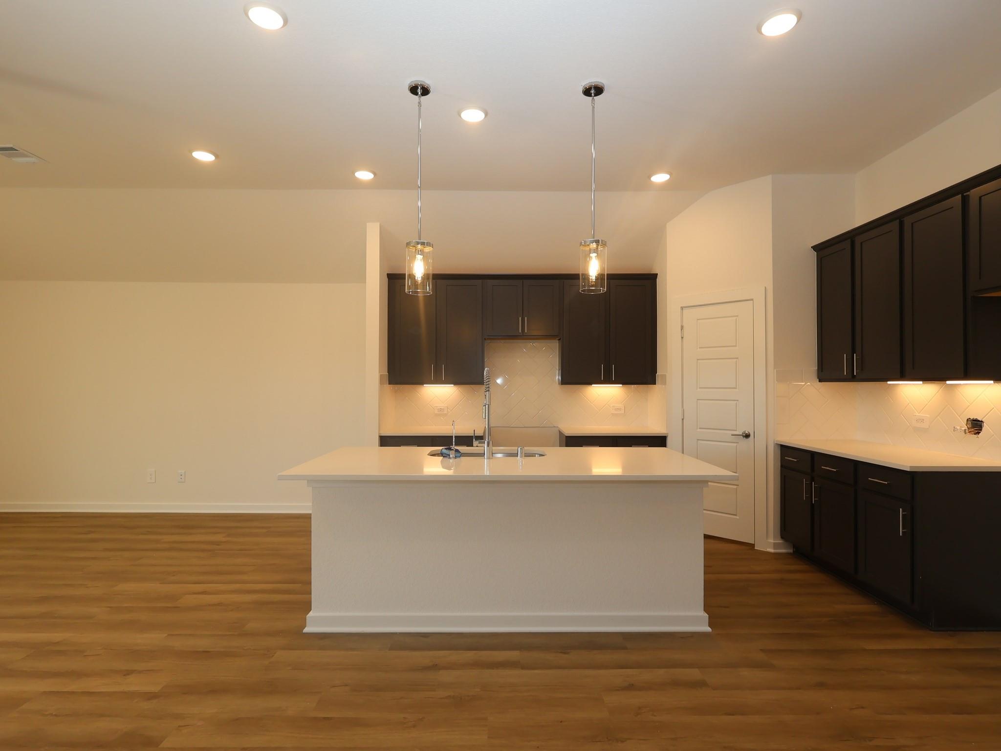 958 Garden Path Drive, Willis Tx 77378 Property Photo 4