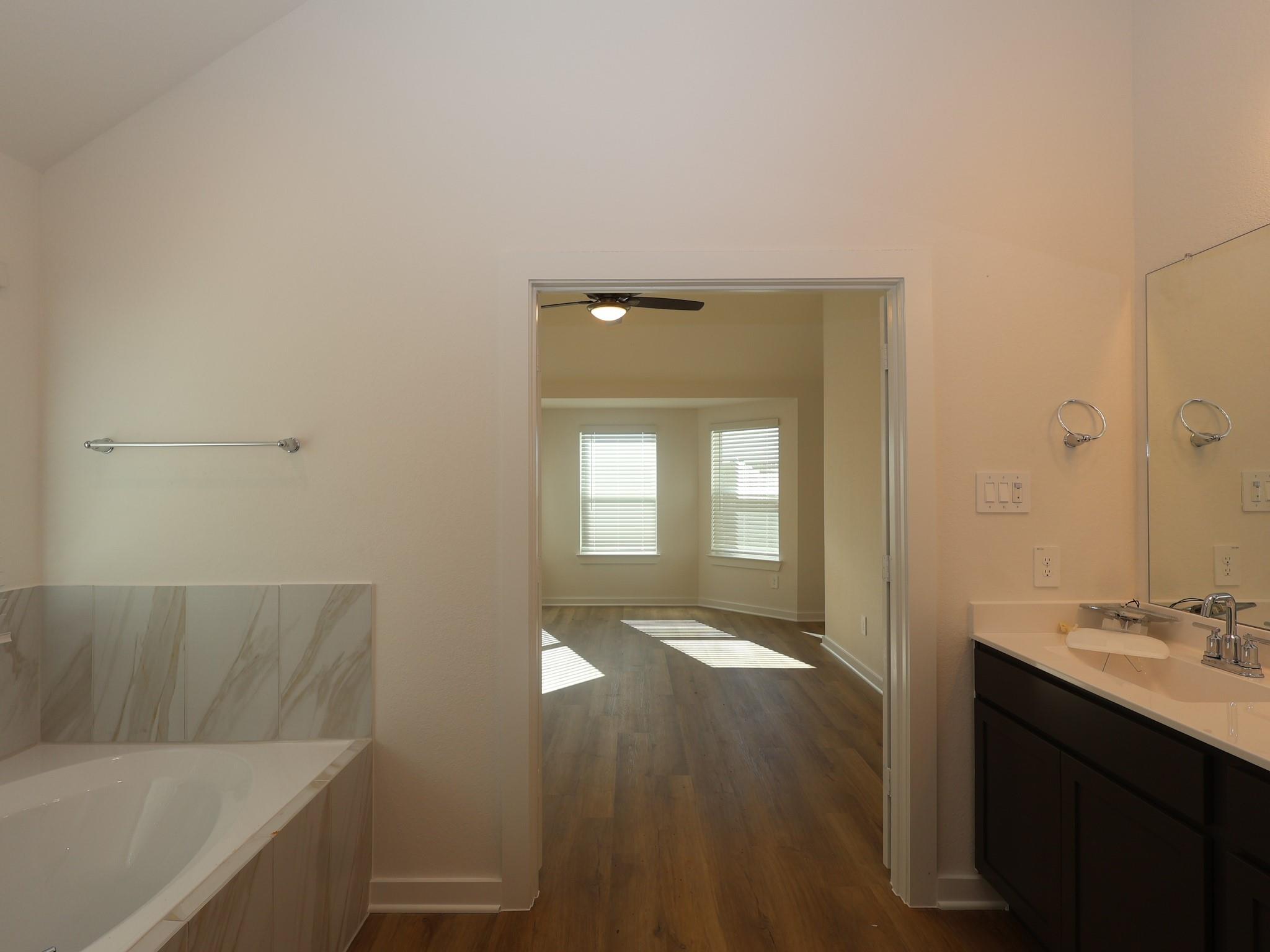 958 Garden Path Drive Property Photo 7