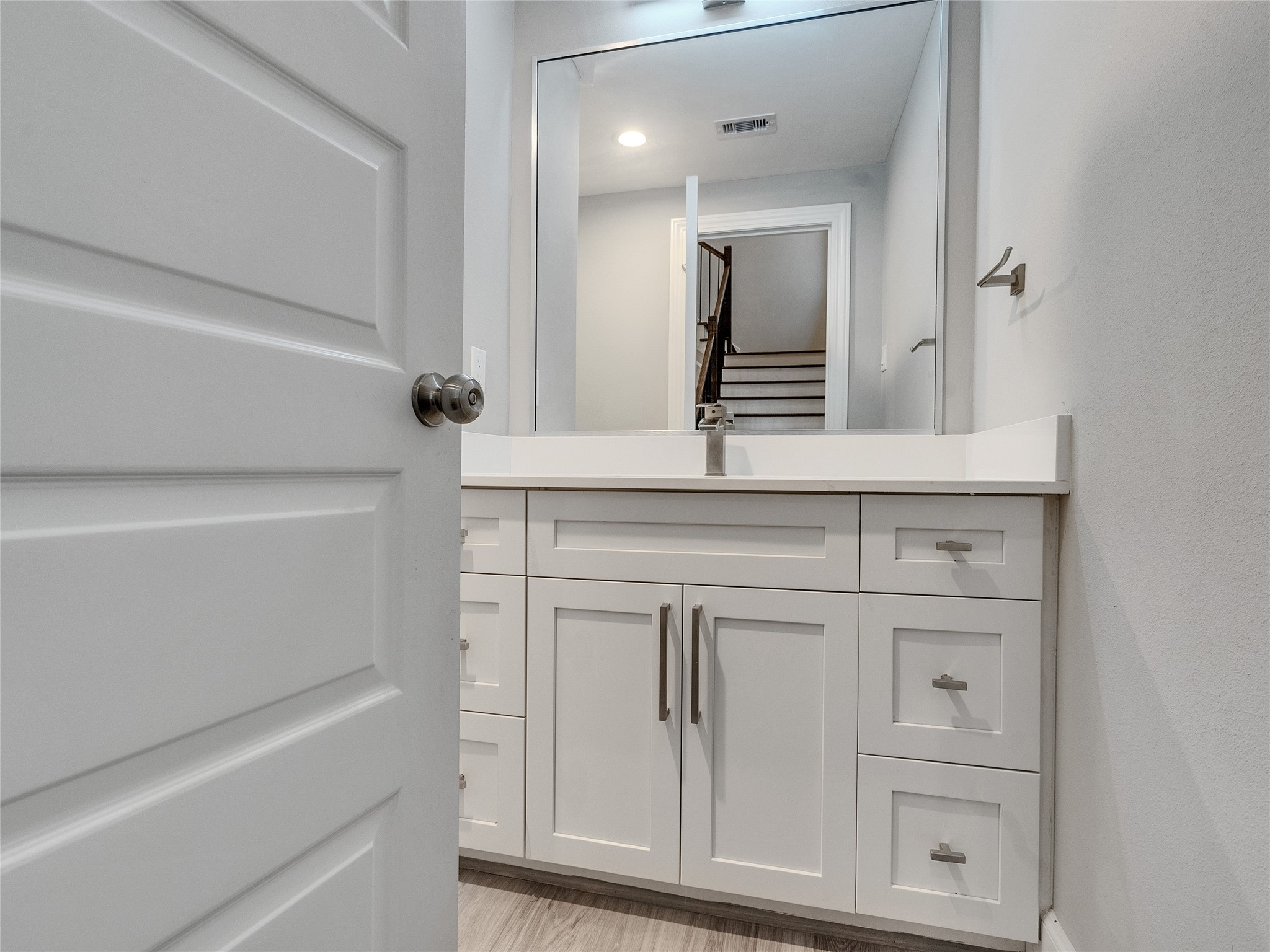 1122 W 16th Street C Property Photo 24