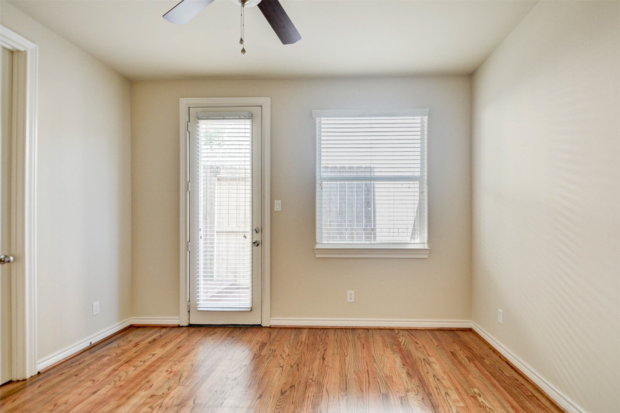 2731 Sherwin Street Property Photo 6