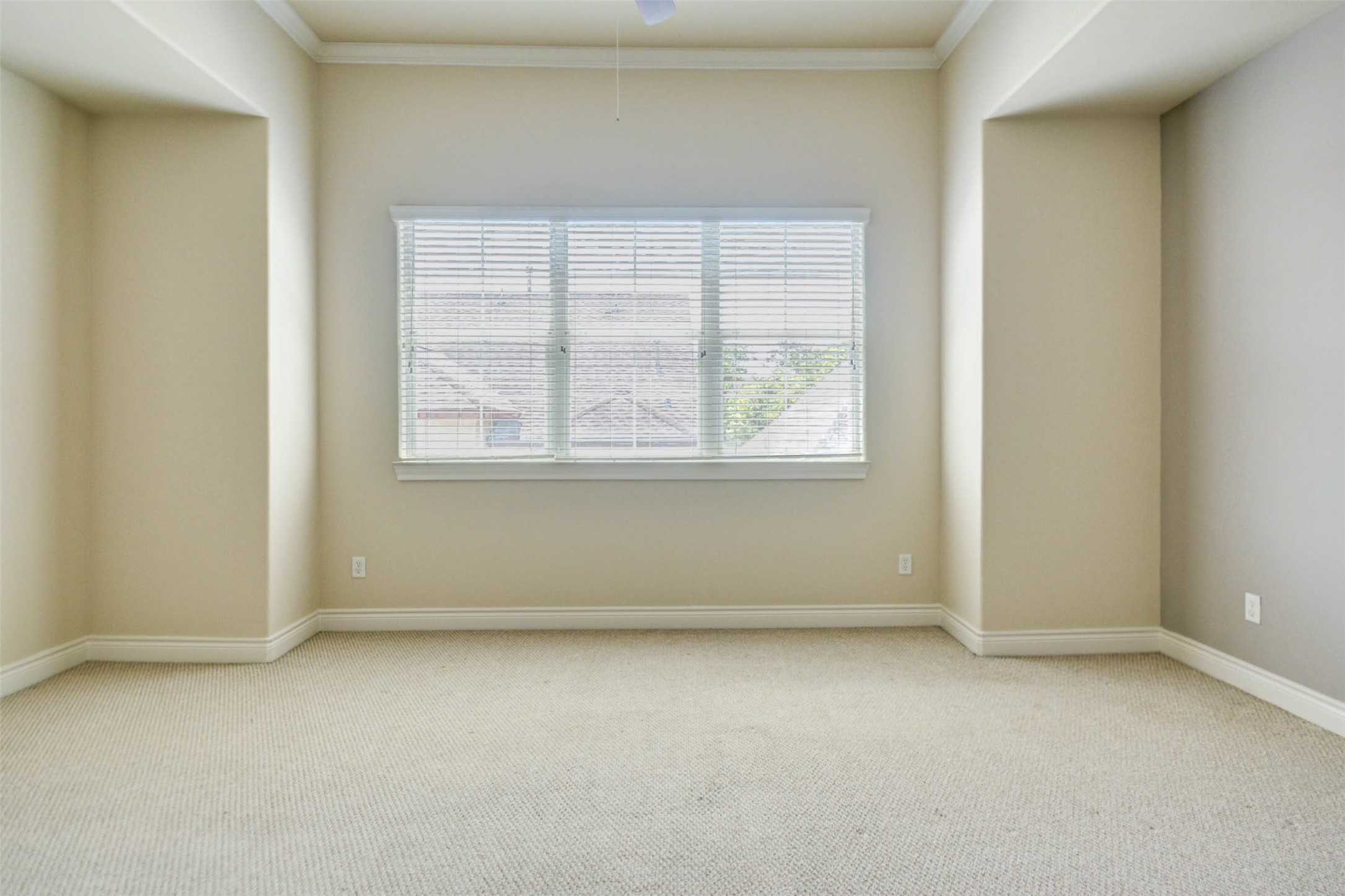 2731 Sherwin Street Property Photo 16