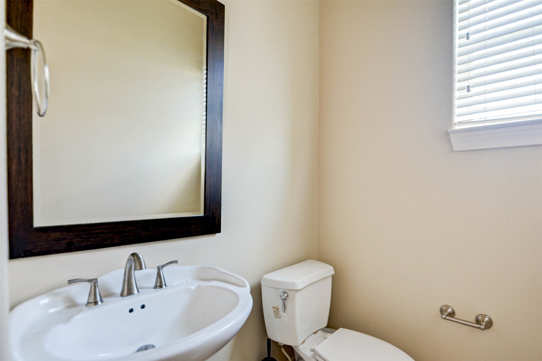 2731 Sherwin Street Property Photo 17