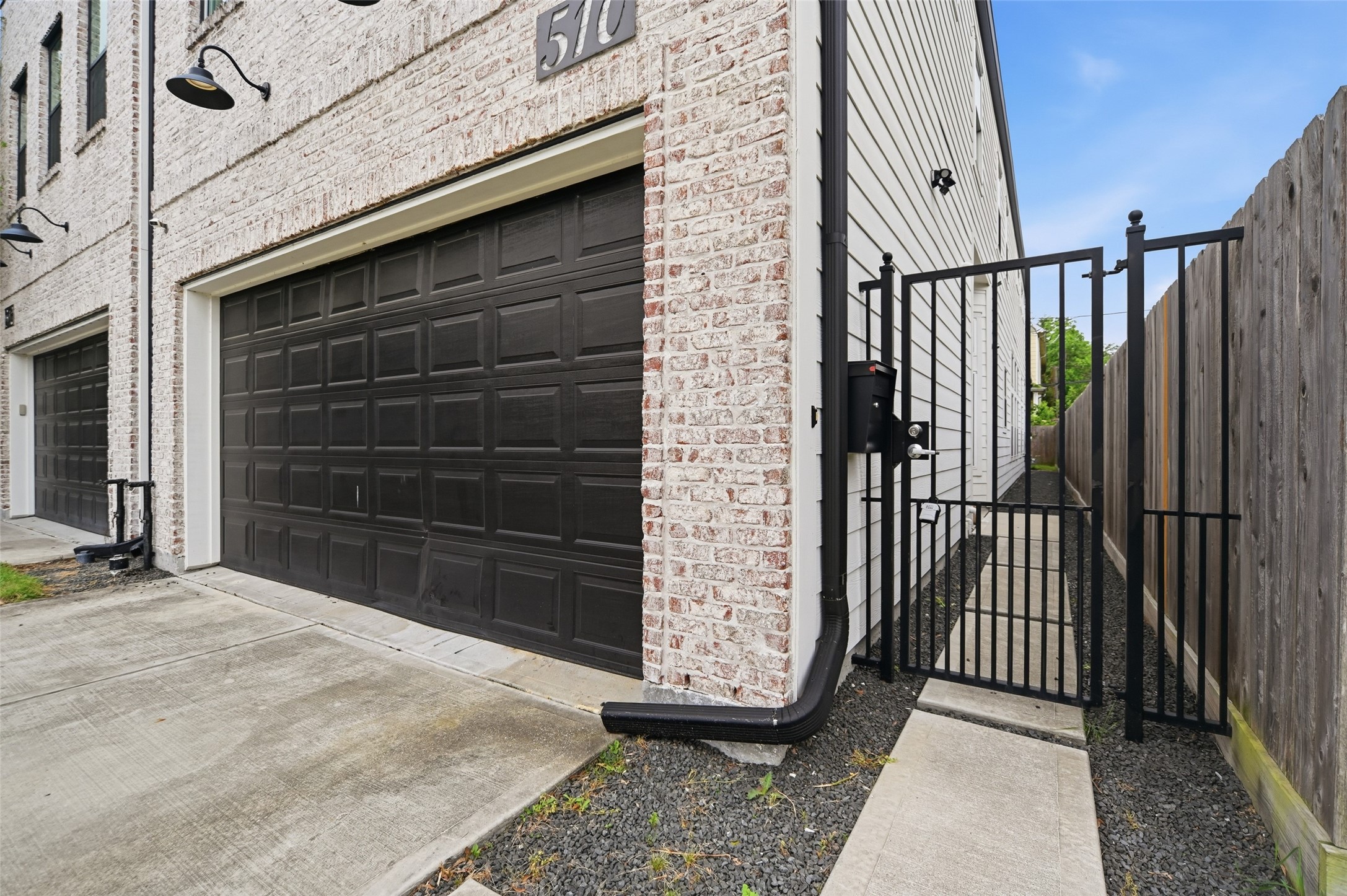 510 E 28th Street Property Photo 4