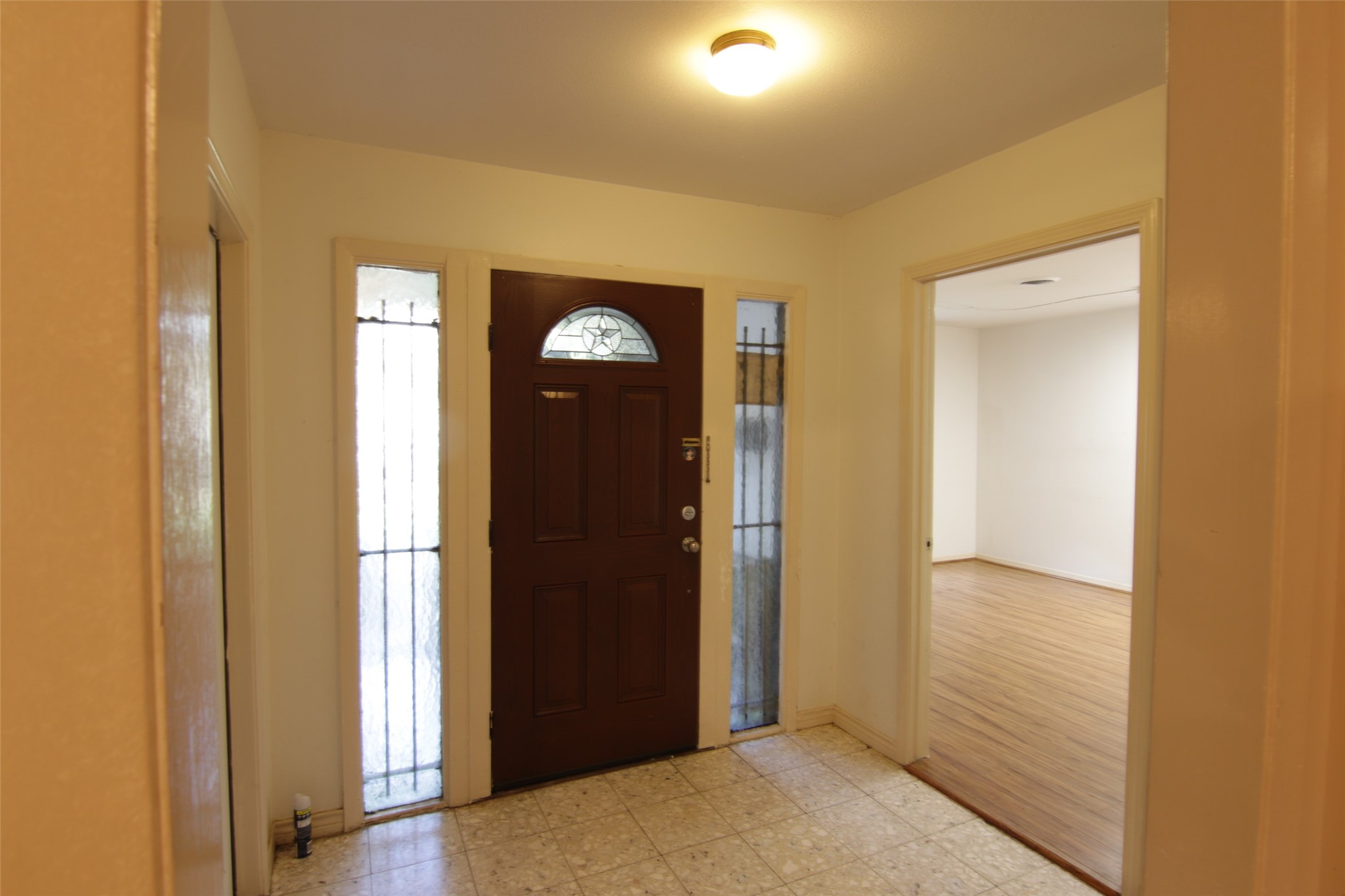 8419 Roos Road Property Photo 4