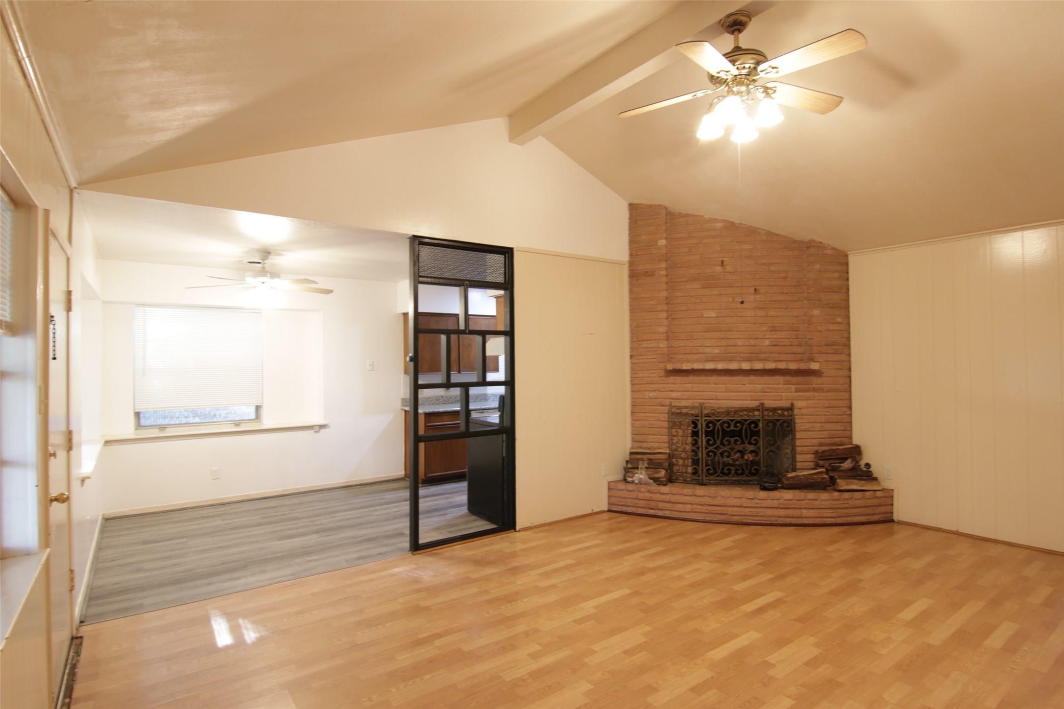 8419 Roos Road Property Photo 7