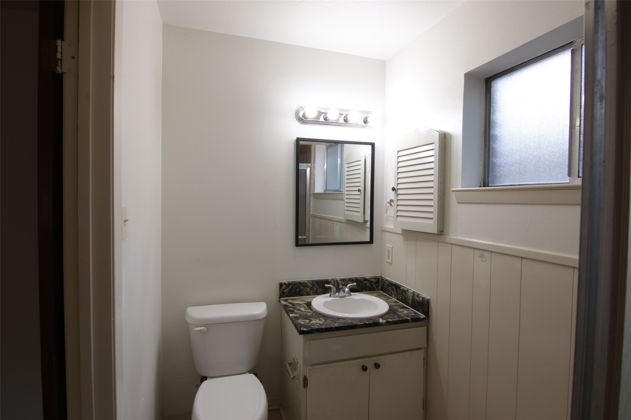 8419 Roos Road Property Photo 15