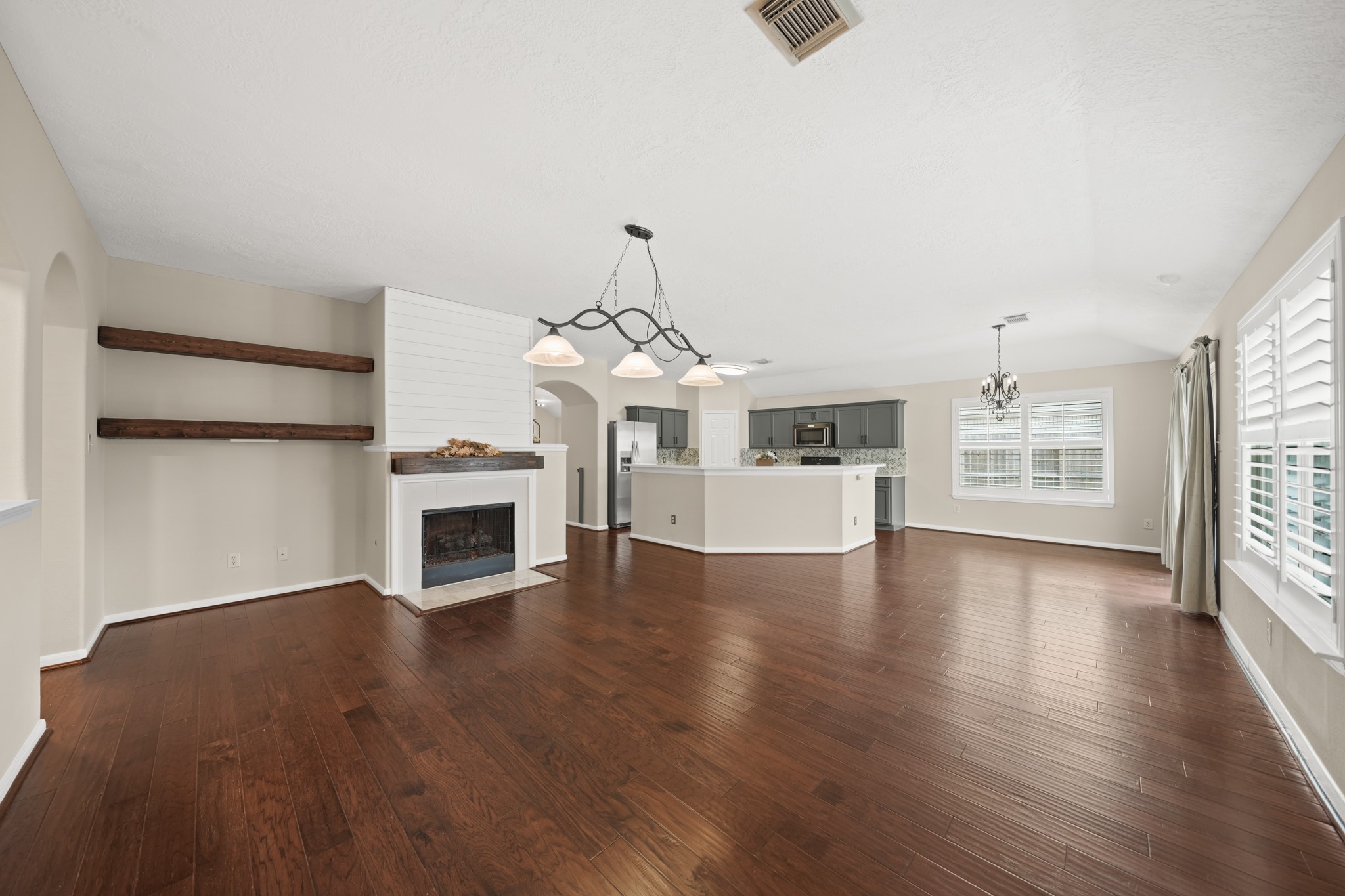 4926 Quiet Canyon Drive Property Photo 10