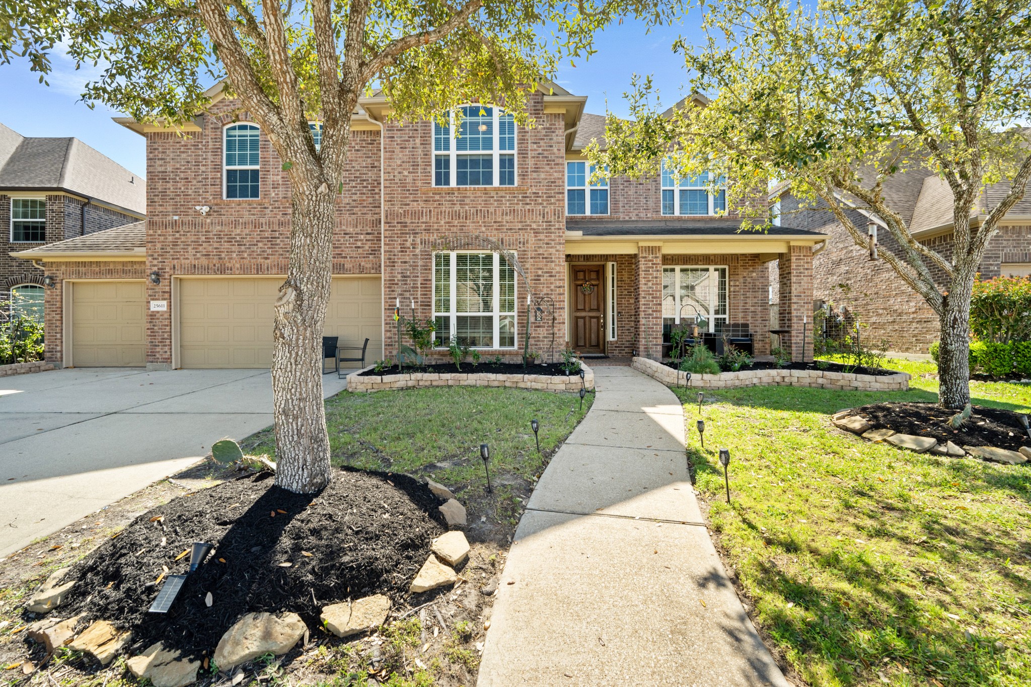 25611 Kearsley Drive Property Photo