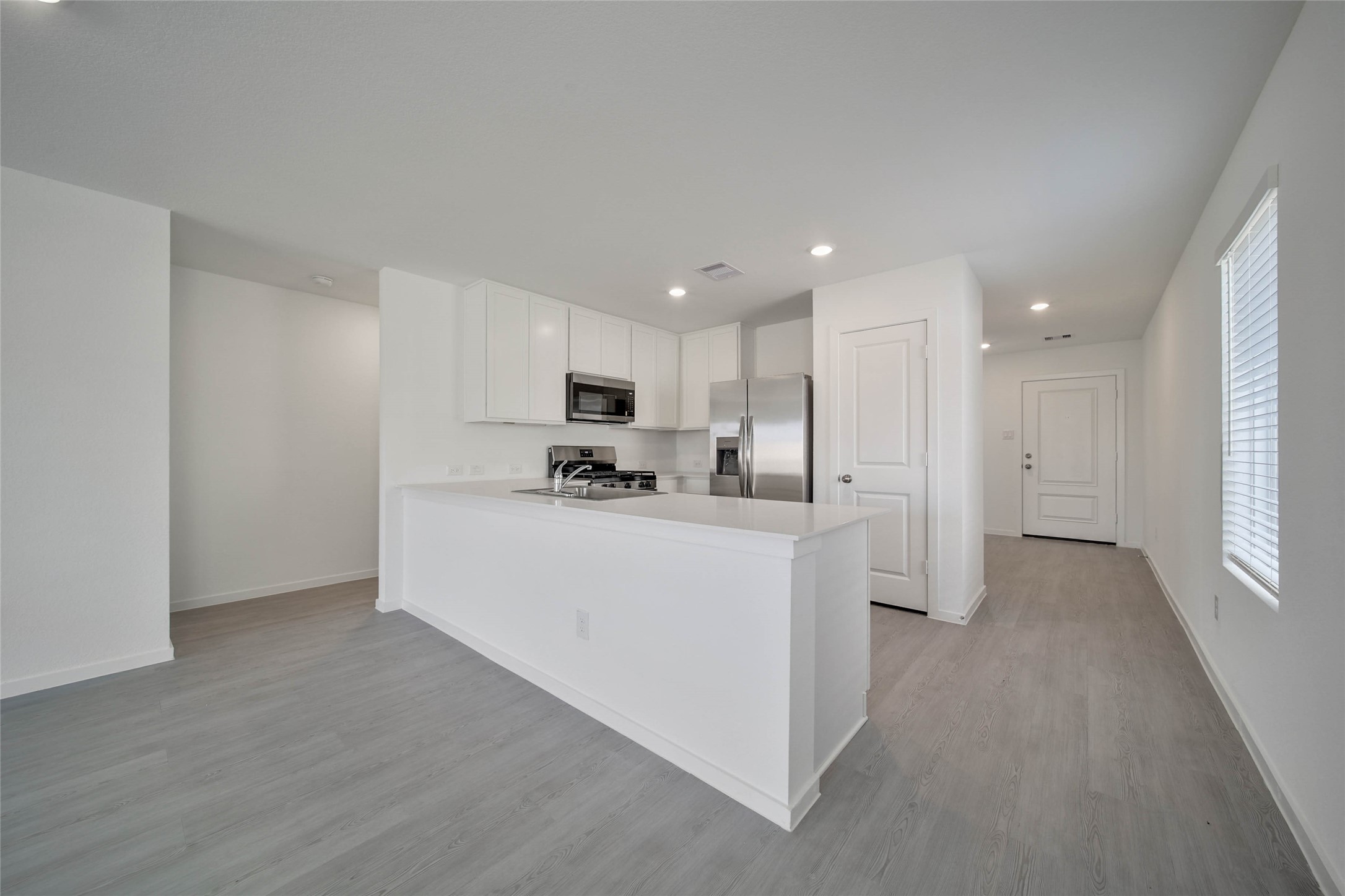 16257 Bergara Bend Drive Property Photo 6