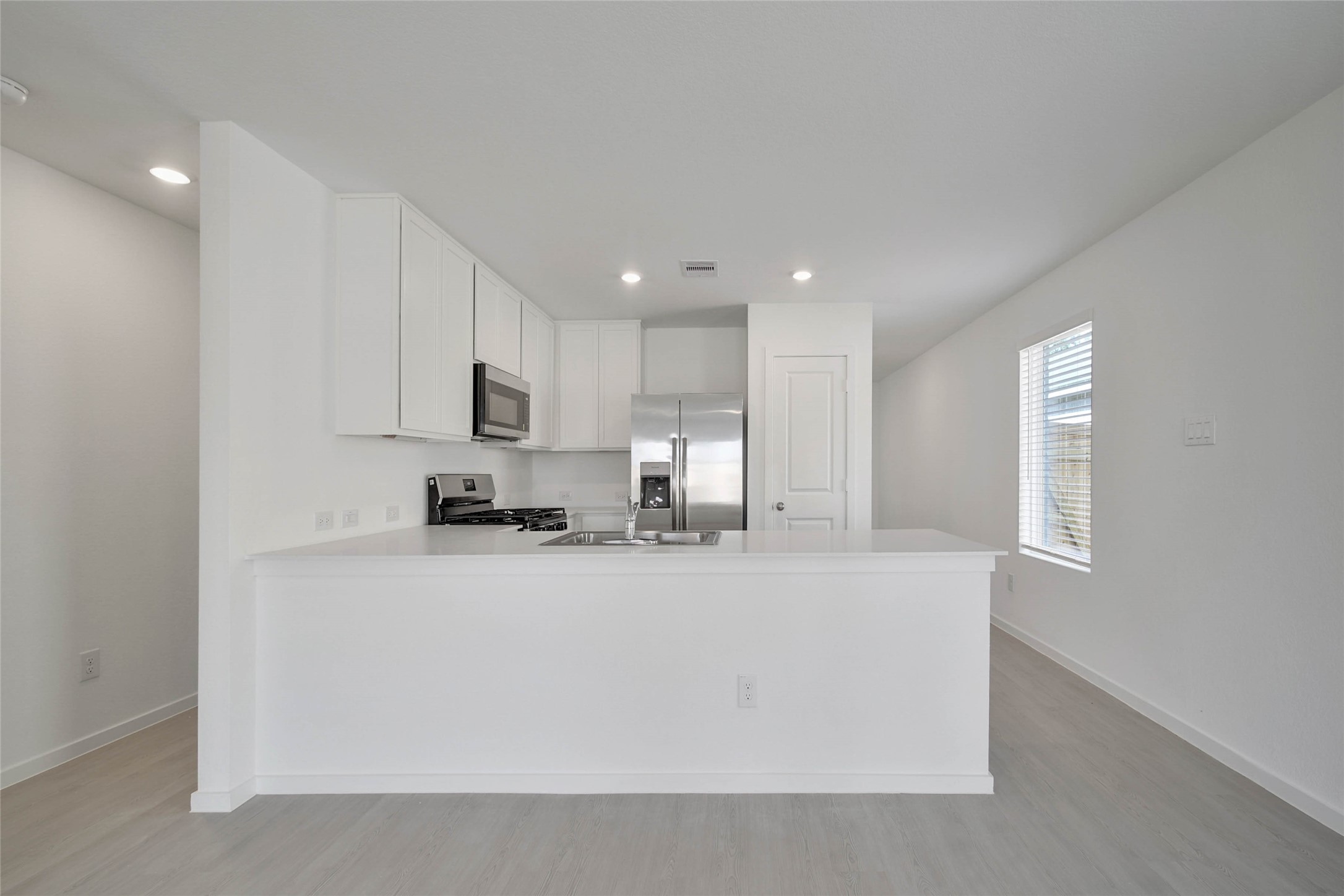 16257 Bergara Bend Drive Property Photo 7