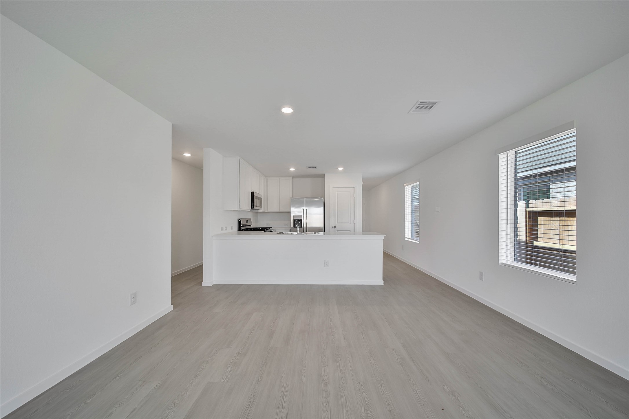16257 Bergara Bend Drive Property Photo 10