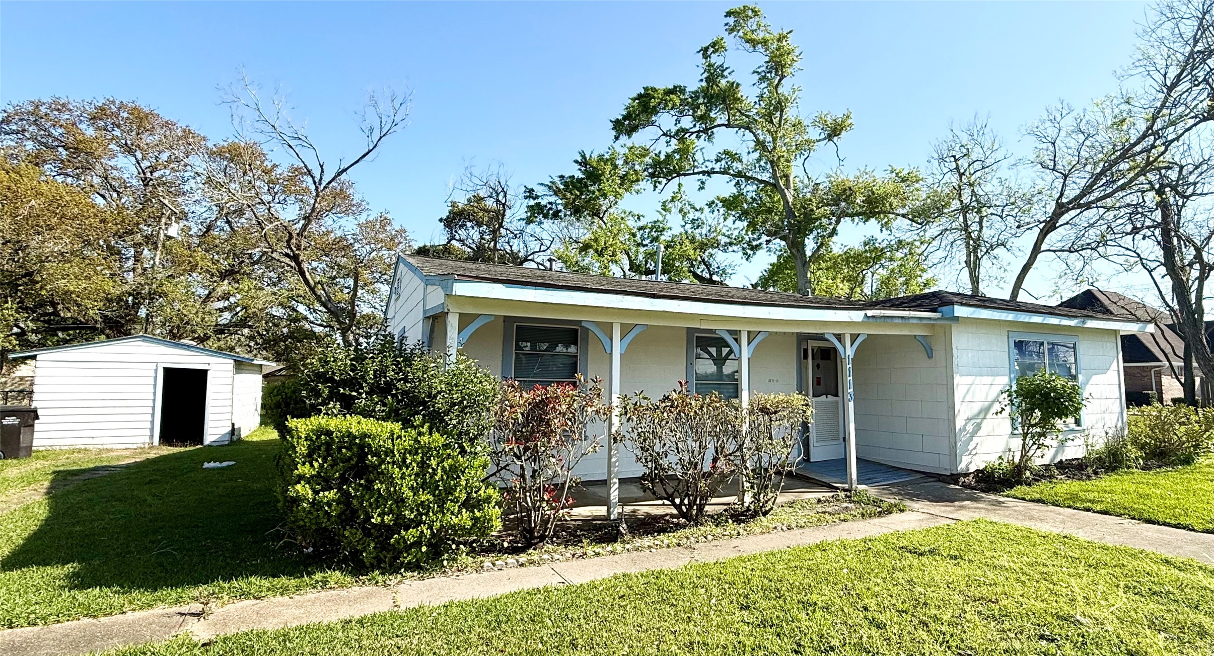 1113 E Cedar Street Property Photo
