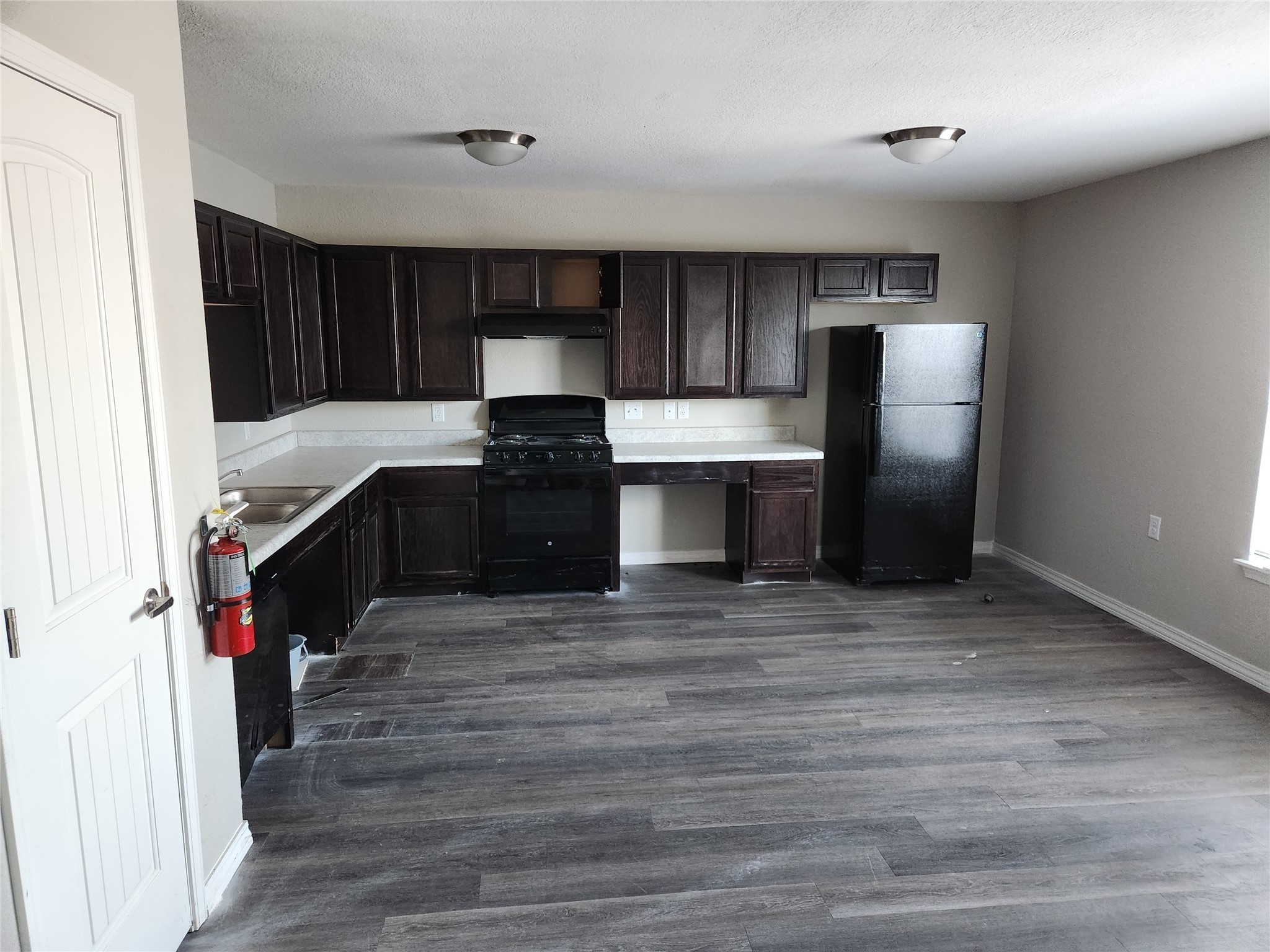 724 E Avenue N Property Photo 6