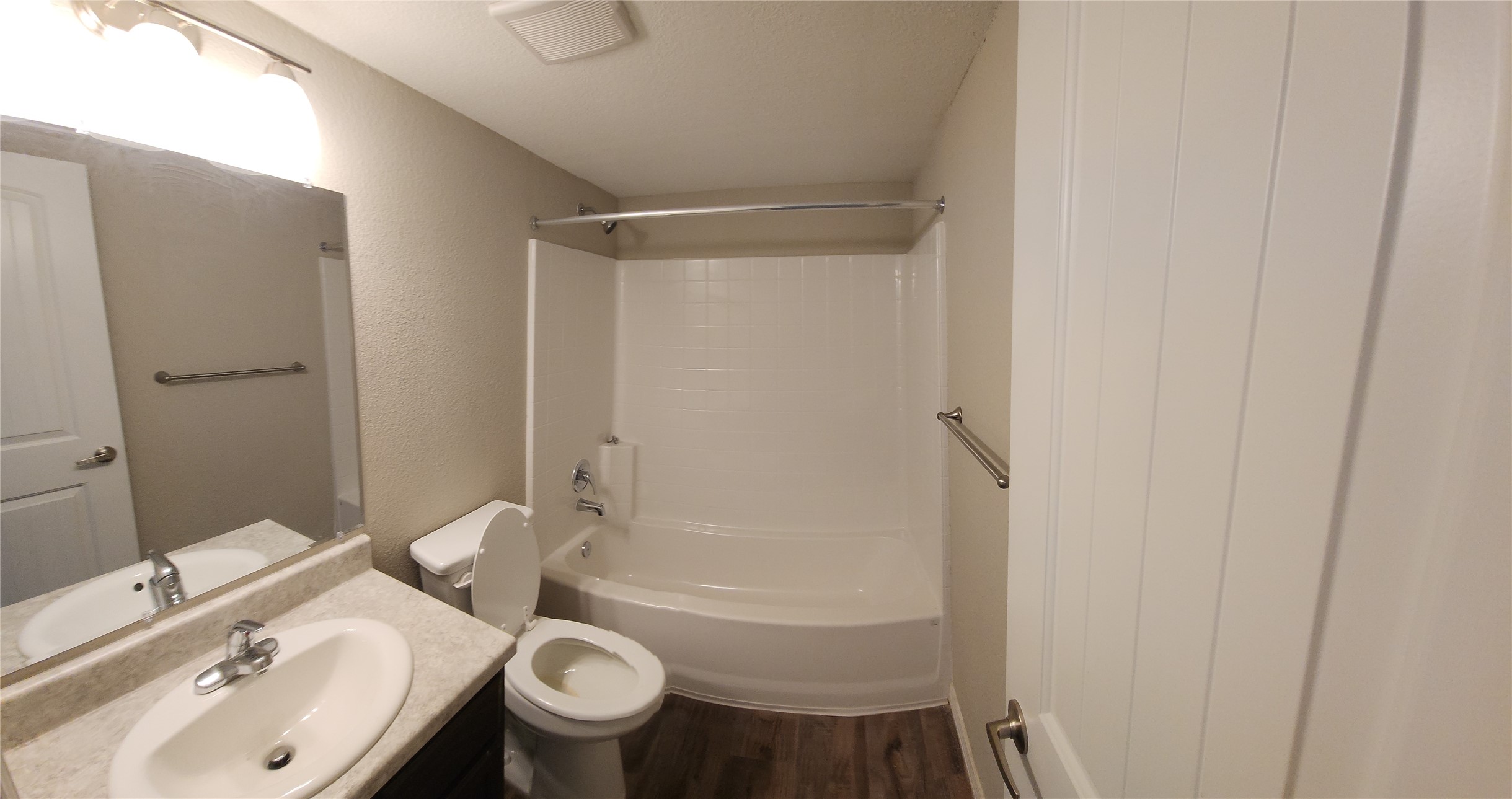 724 E Avenue N Property Photo 8