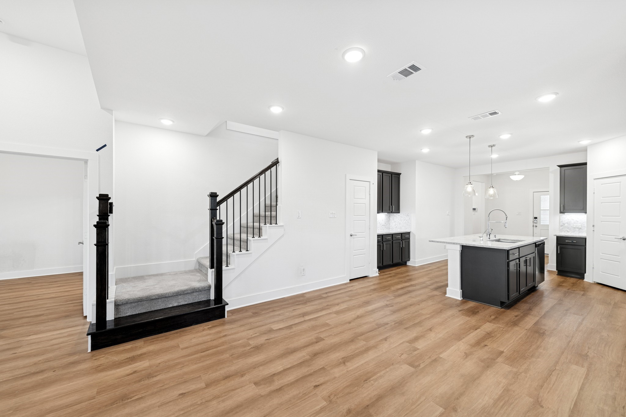 8058 Kay Harbor Drive Property Photo 22