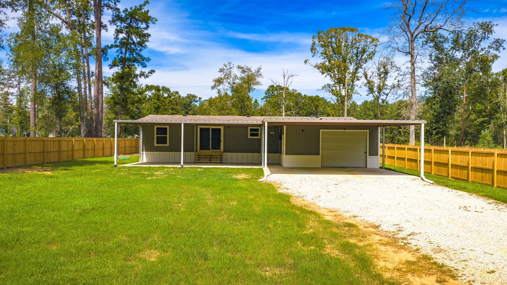 932 Sunny Drive Property Photo 2