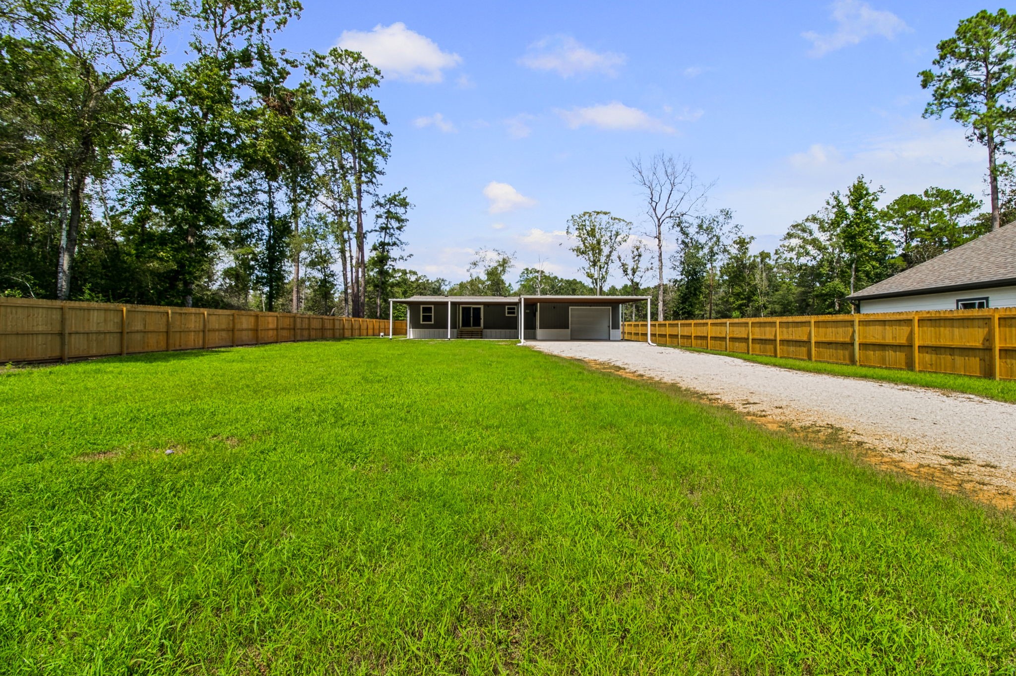 932 Sunny Drive Property Photo 4