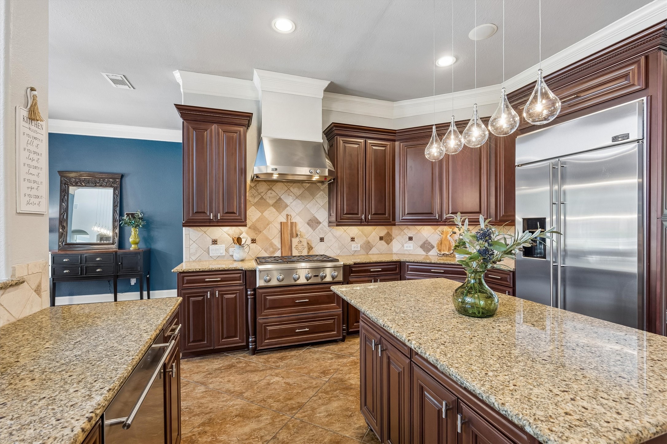 2504 Baywater Canyon Drive Property Photo 11