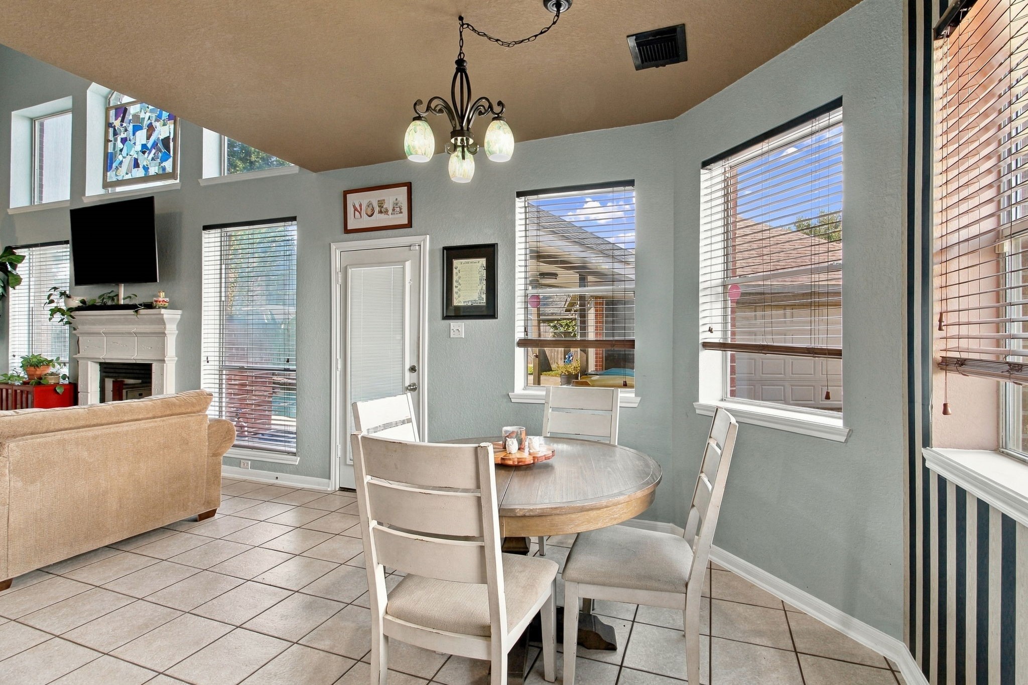 2922 Marble Falls Drive Property Photo 6