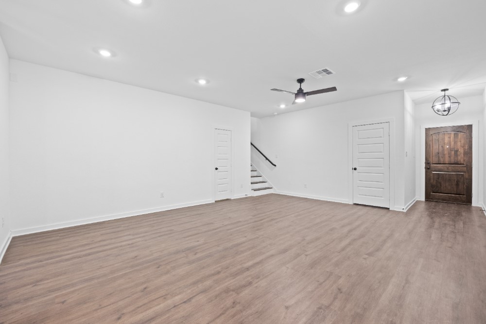 6430 Downey Ln Property Photo 7