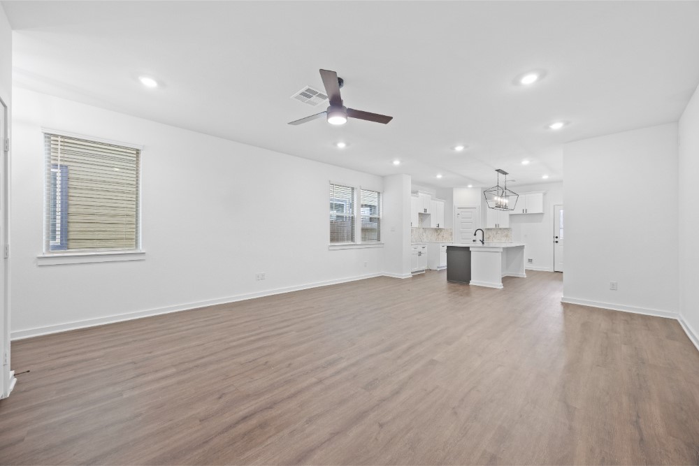 6430 Downey Ln Property Photo 9