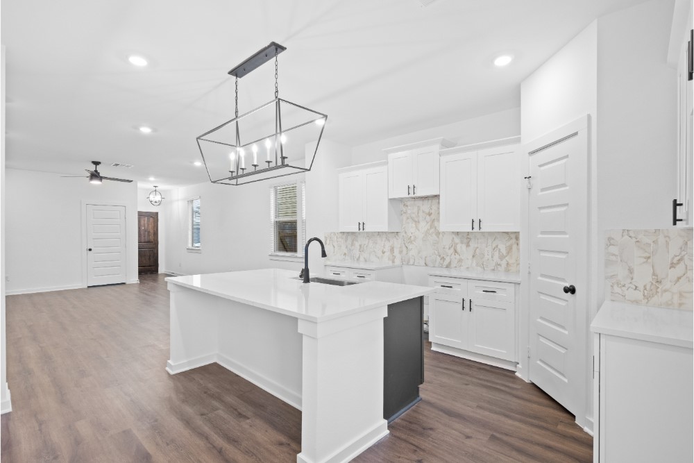 6430 Downey Ln Property Photo 12