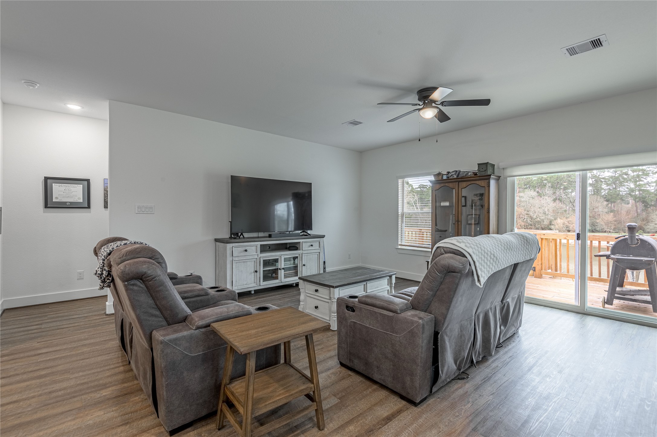 72 Hunters Creek Drive Property Photo 12