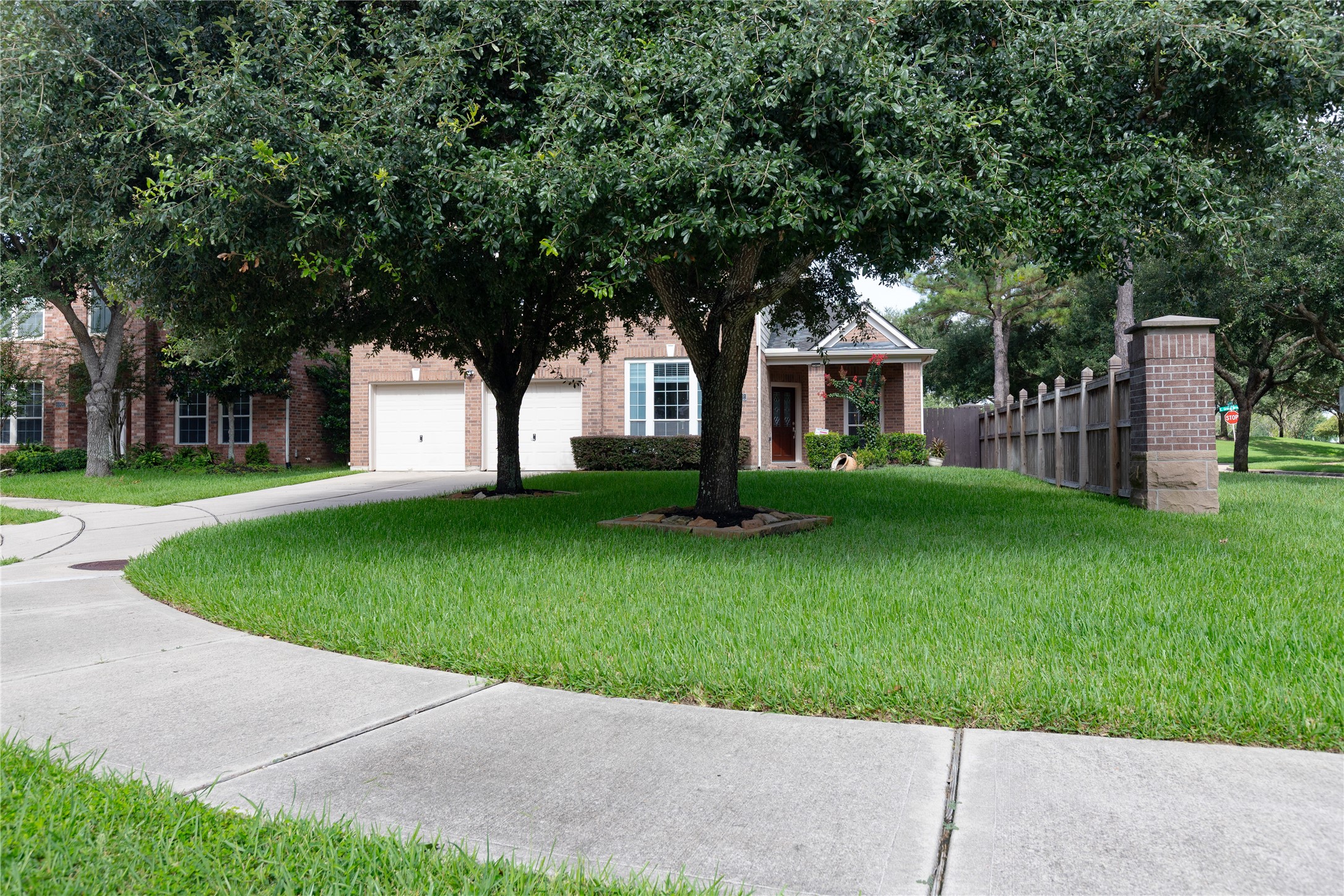 6002 Lakebluff Property Photo 5