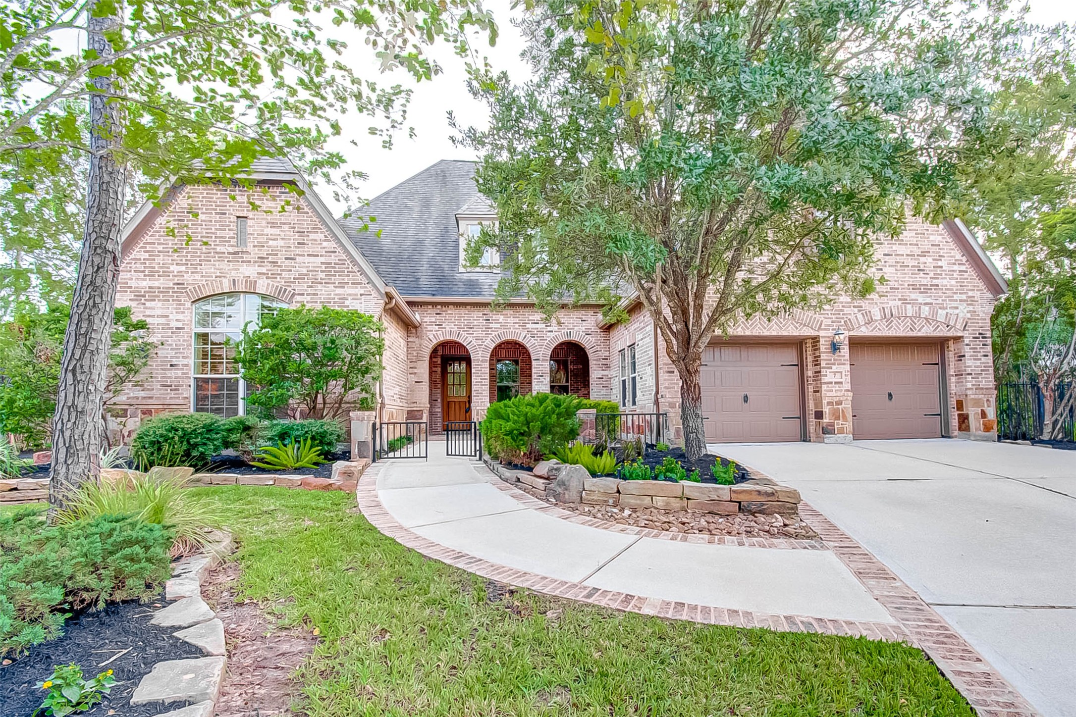 7 Shearling Court Property Photo 1