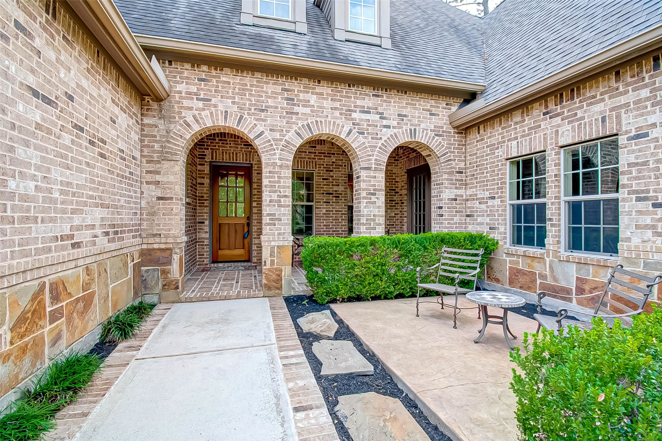 7 Shearling Court Property Photo 4