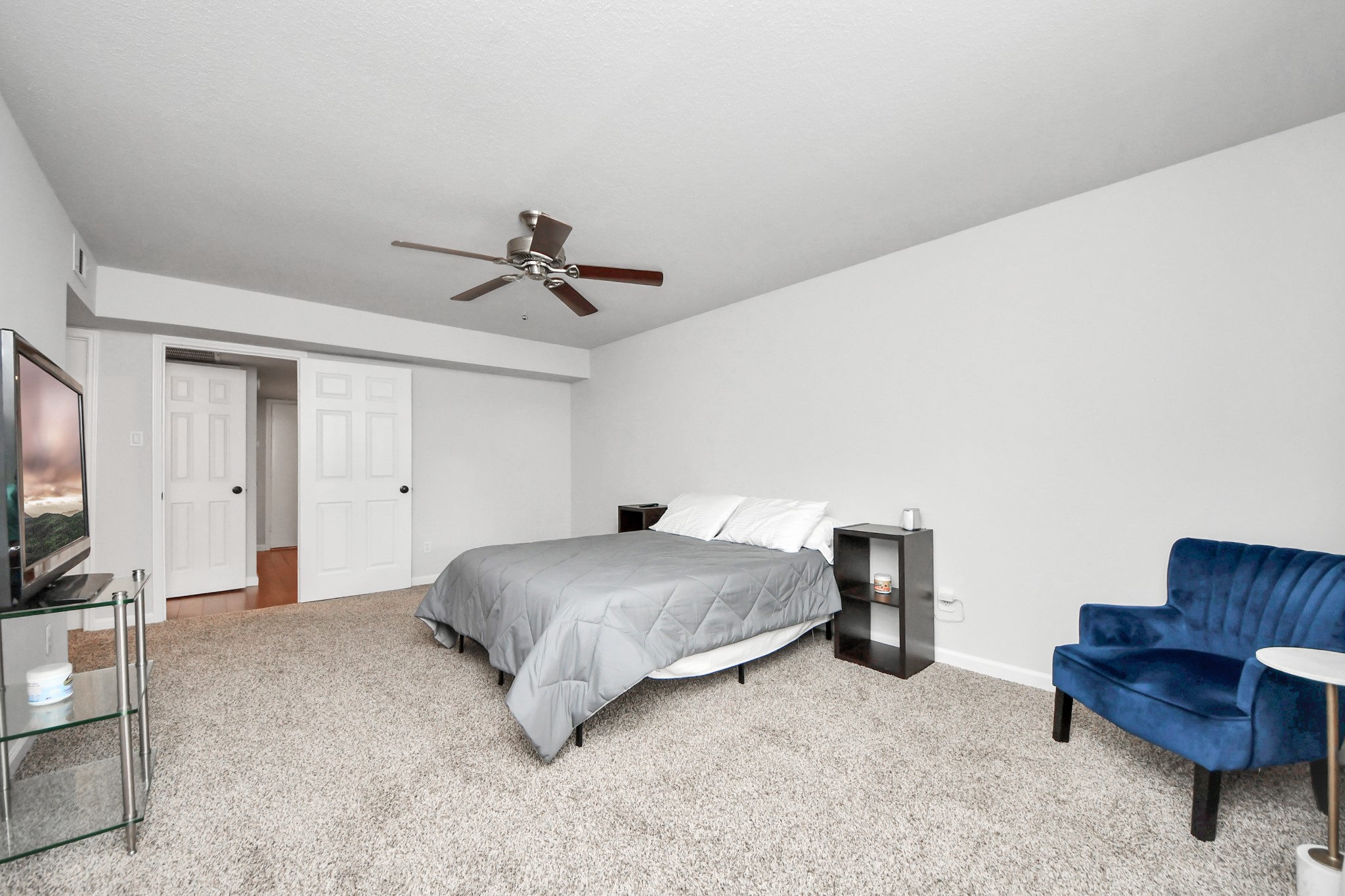 4641 Wild Indigo Street 450 Property Photo 16