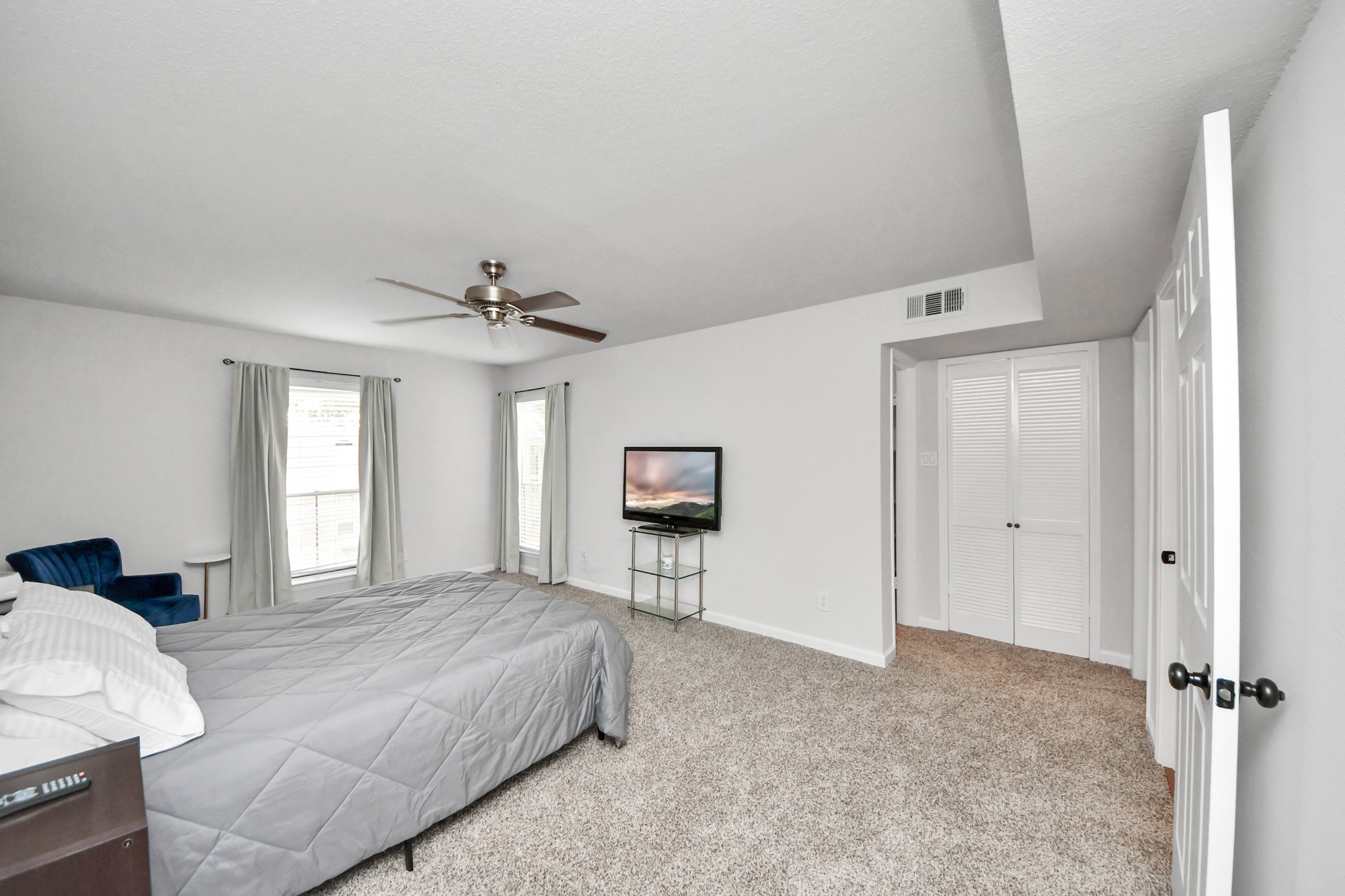 4641 Wild Indigo Street 450 Property Photo 17