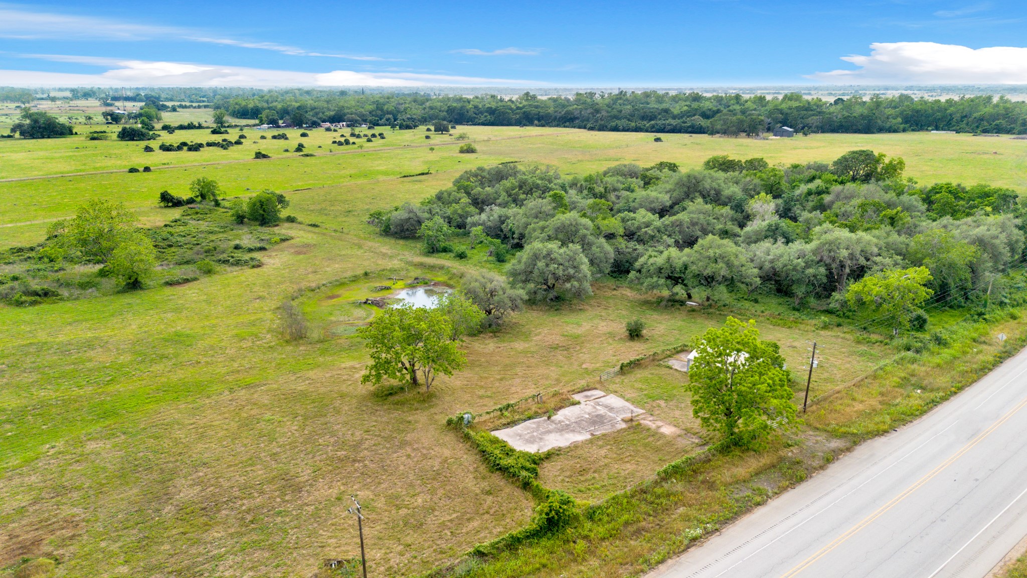 4882 E Us Highway 90a Property Photo 1