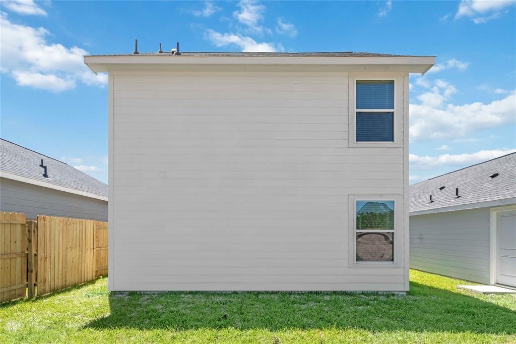 16559 Colleen Place Property Photo 20