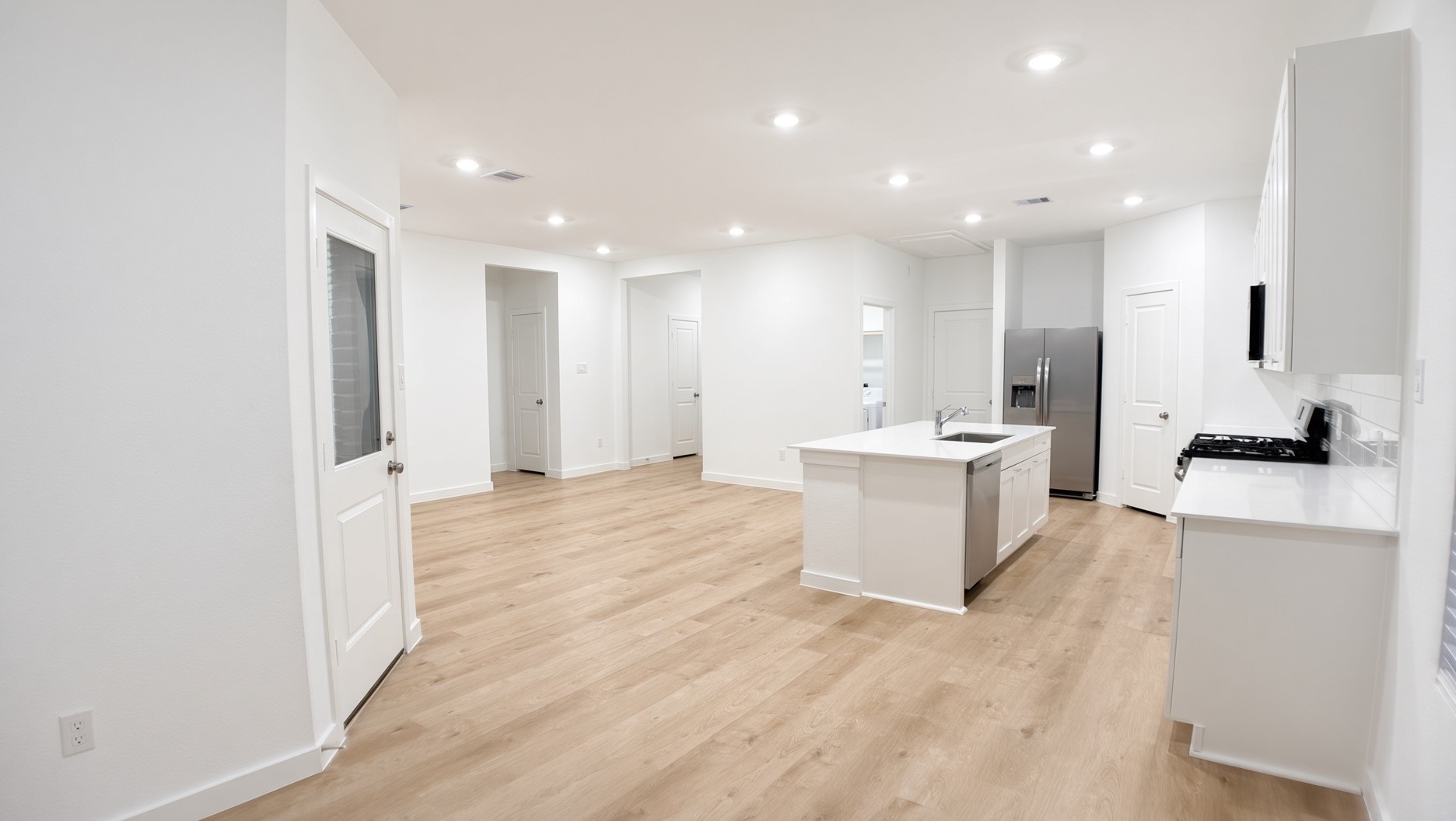 8202 Rustic Pine Trail Property Photo 7
