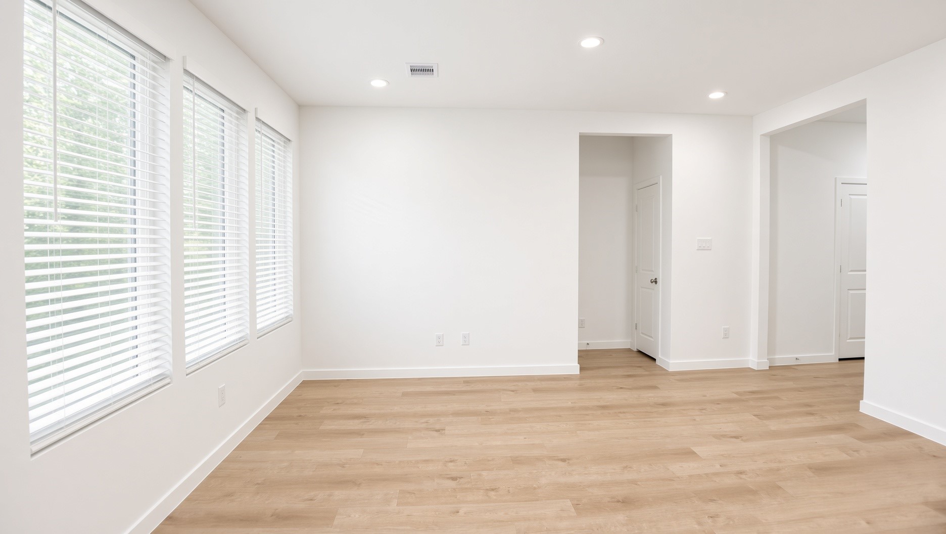 8202 Rustic Pine Trail Property Photo 8