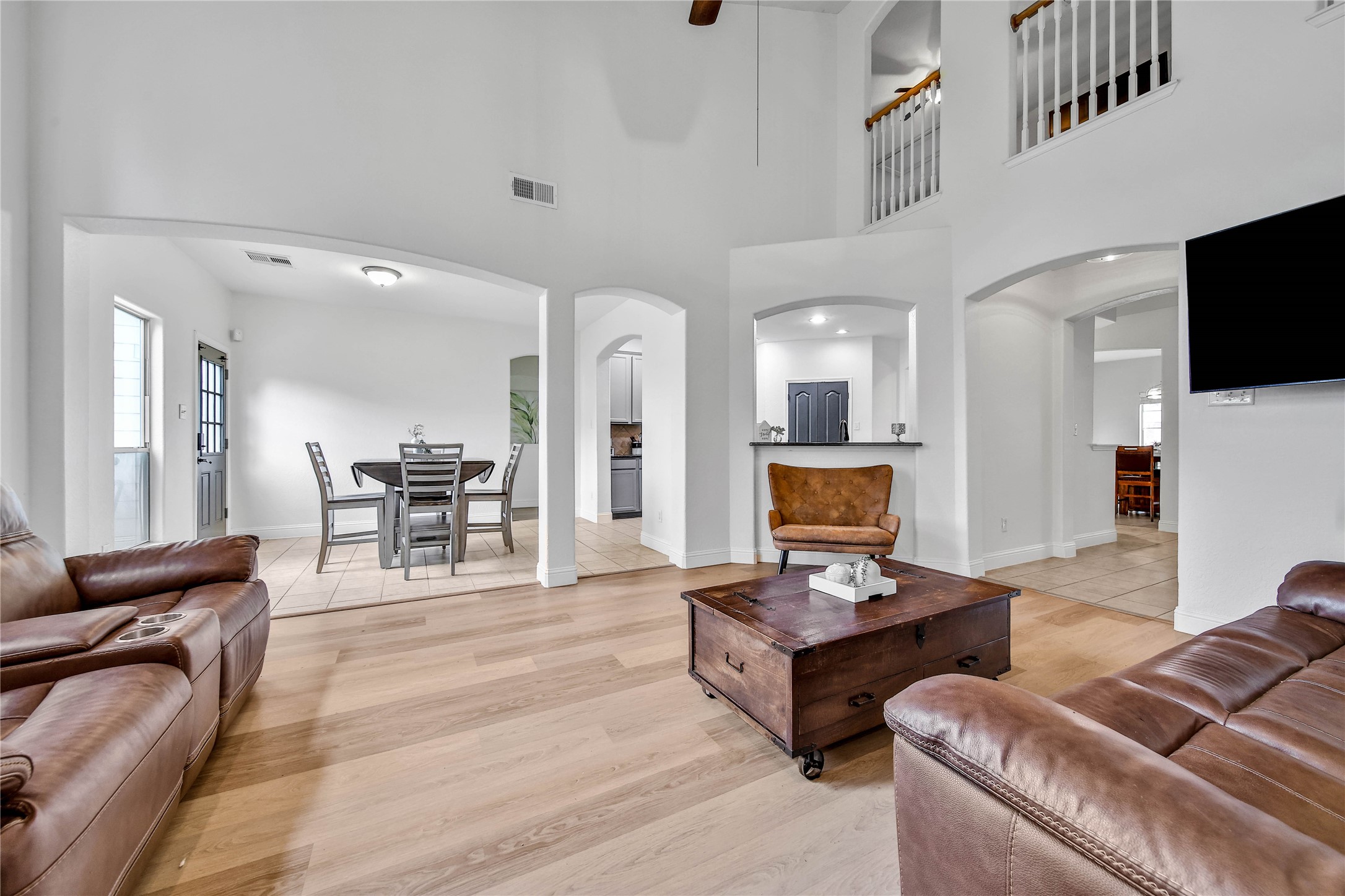 15403 Macy Drive Property Photo 12